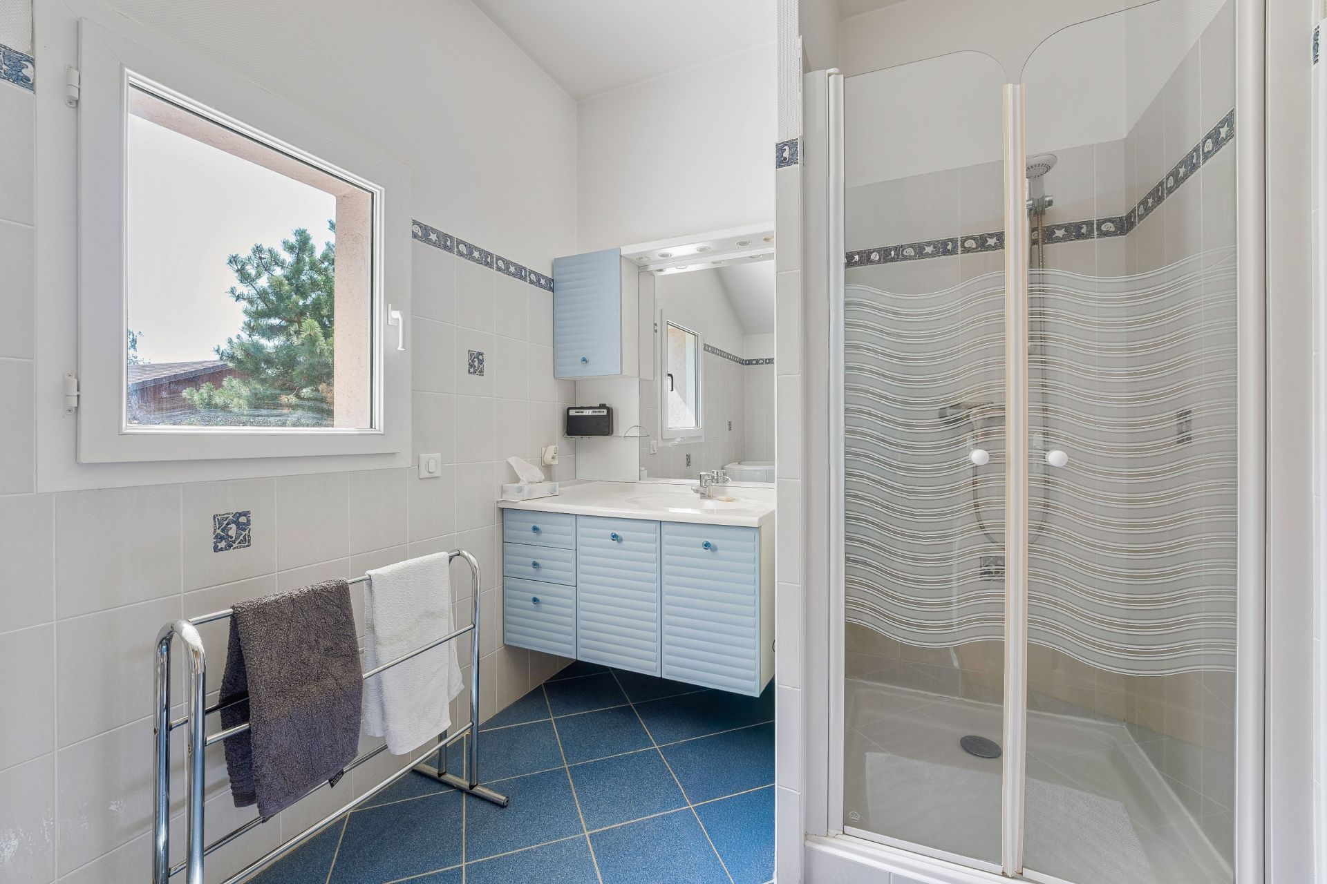 luxury traditional house 8 Rooms for sale on PREVESSIN MOENS (01280)