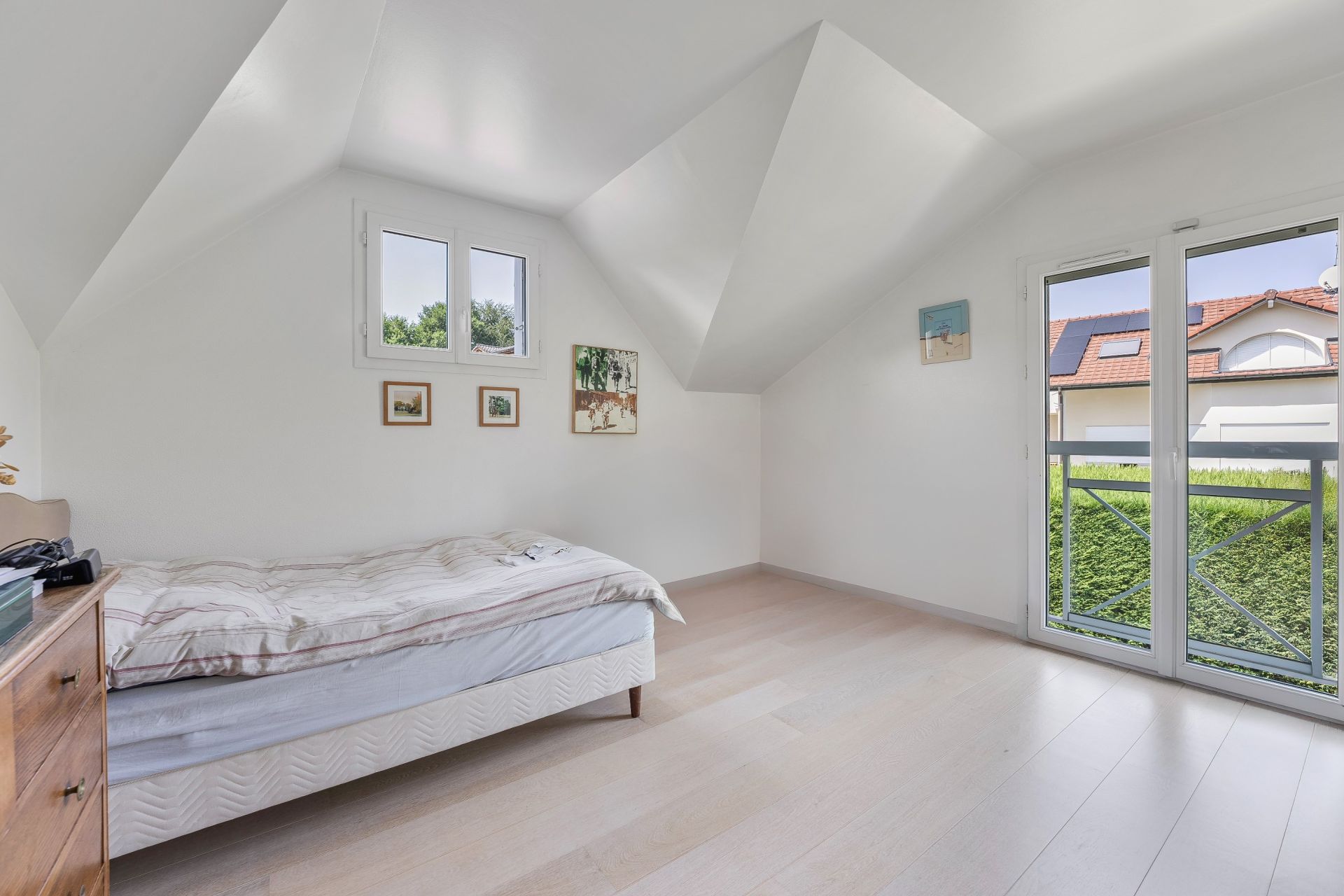 luxury traditional house 8 Rooms for sale on PREVESSIN MOENS (01280)