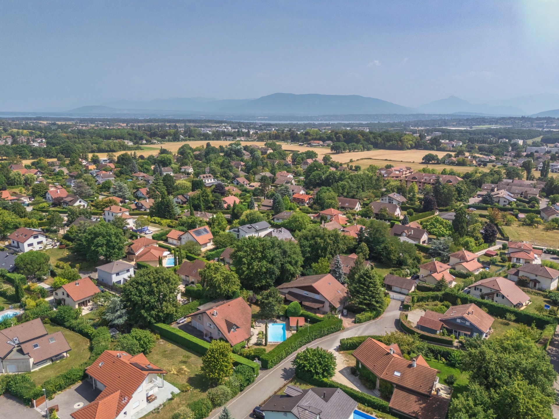 luxury traditional house 8 Rooms for sale on PREVESSIN MOENS (01280)