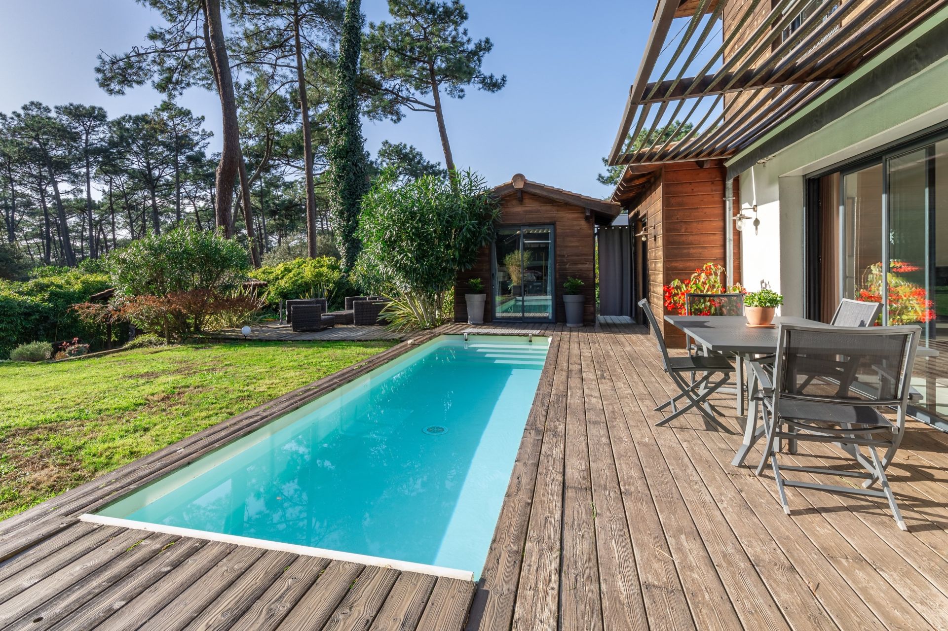 luxury house 7 Rooms for sale on ARCACHON (33120)