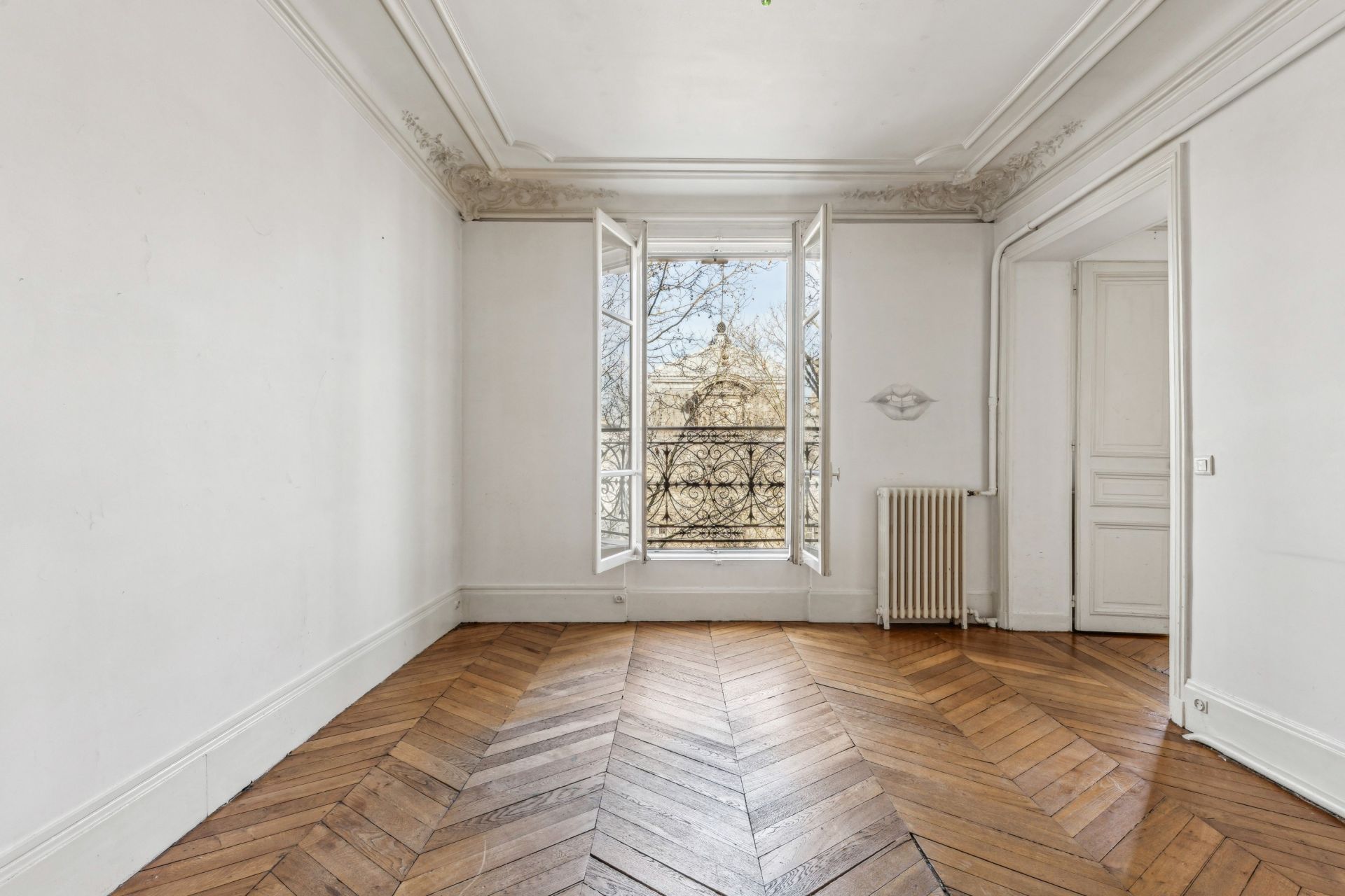 luxury apartment 6 Rooms for sale on PARIS (75009)