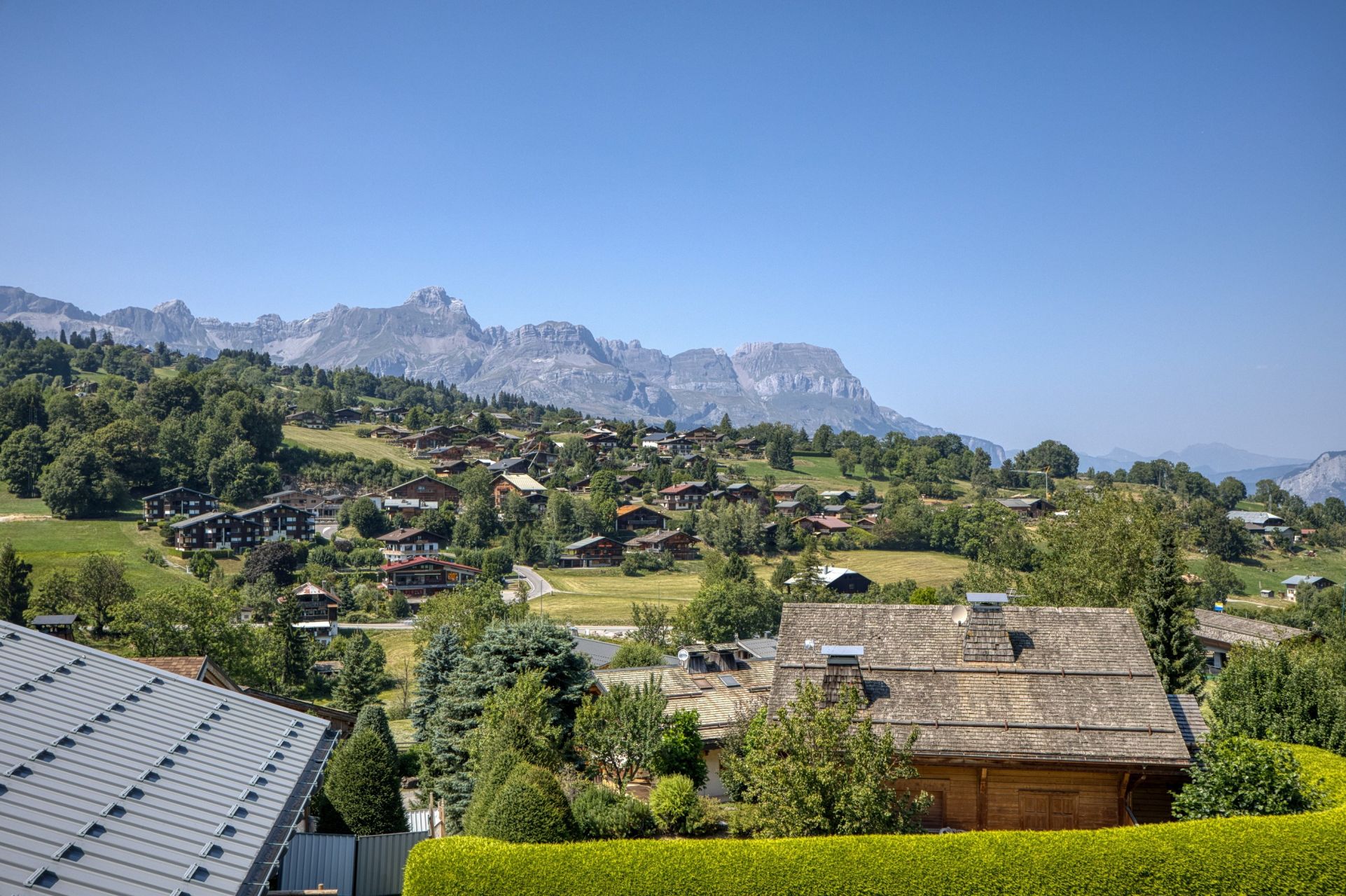 luxury chalet 7 Rooms for sale on MEGEVE (74120)