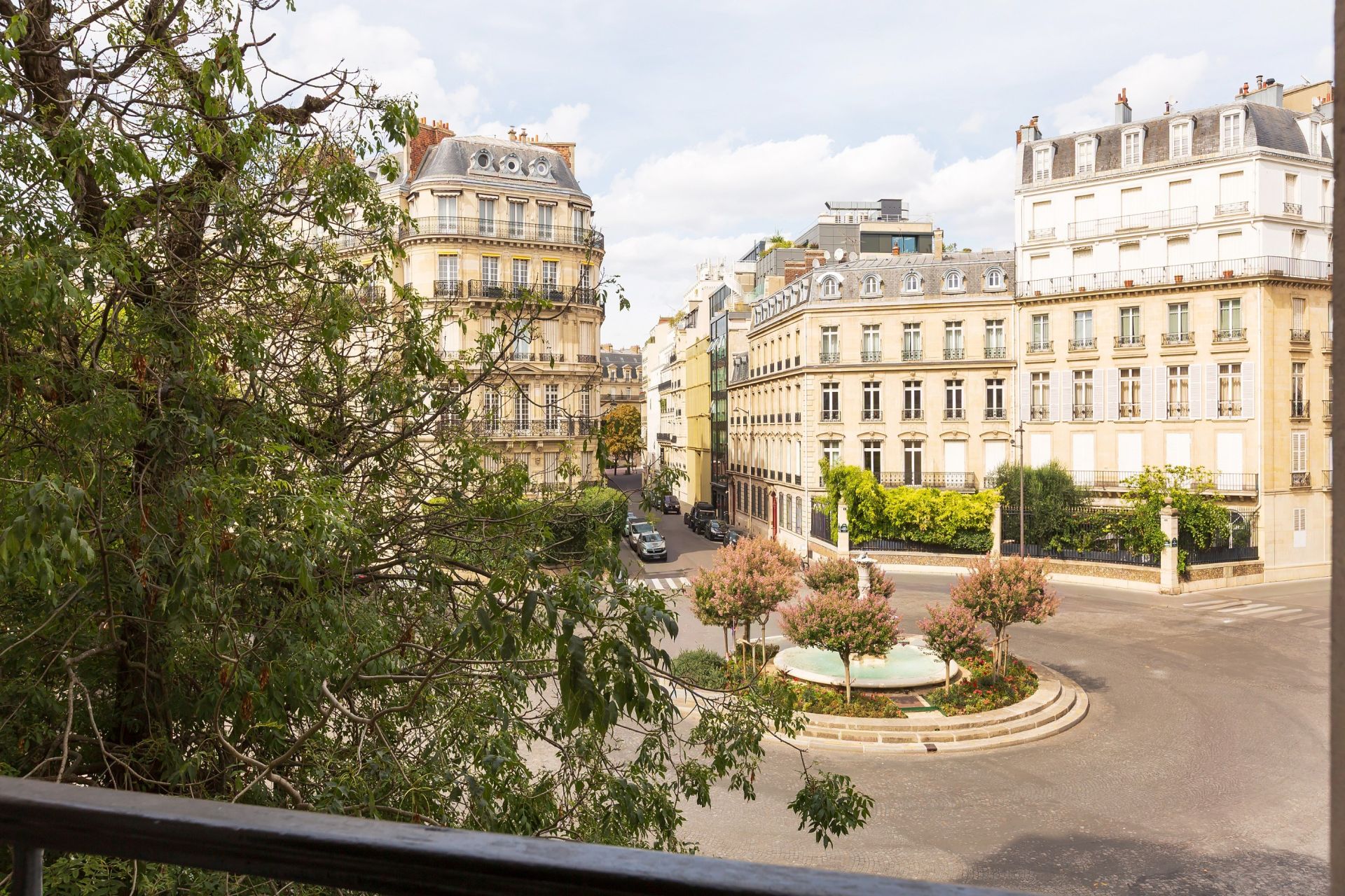 luxury apartment 5 Rooms for sale on PARIS (75008)