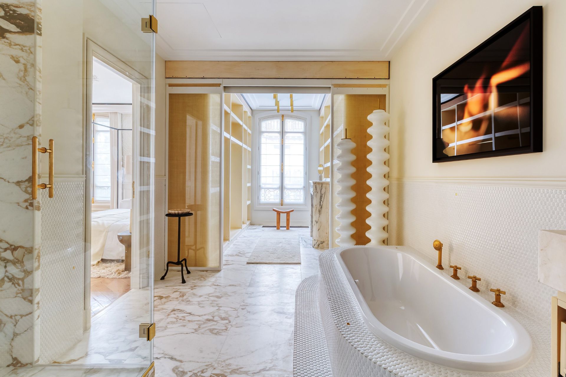 luxury apartment 5 Rooms for sale on PARIS (75008)