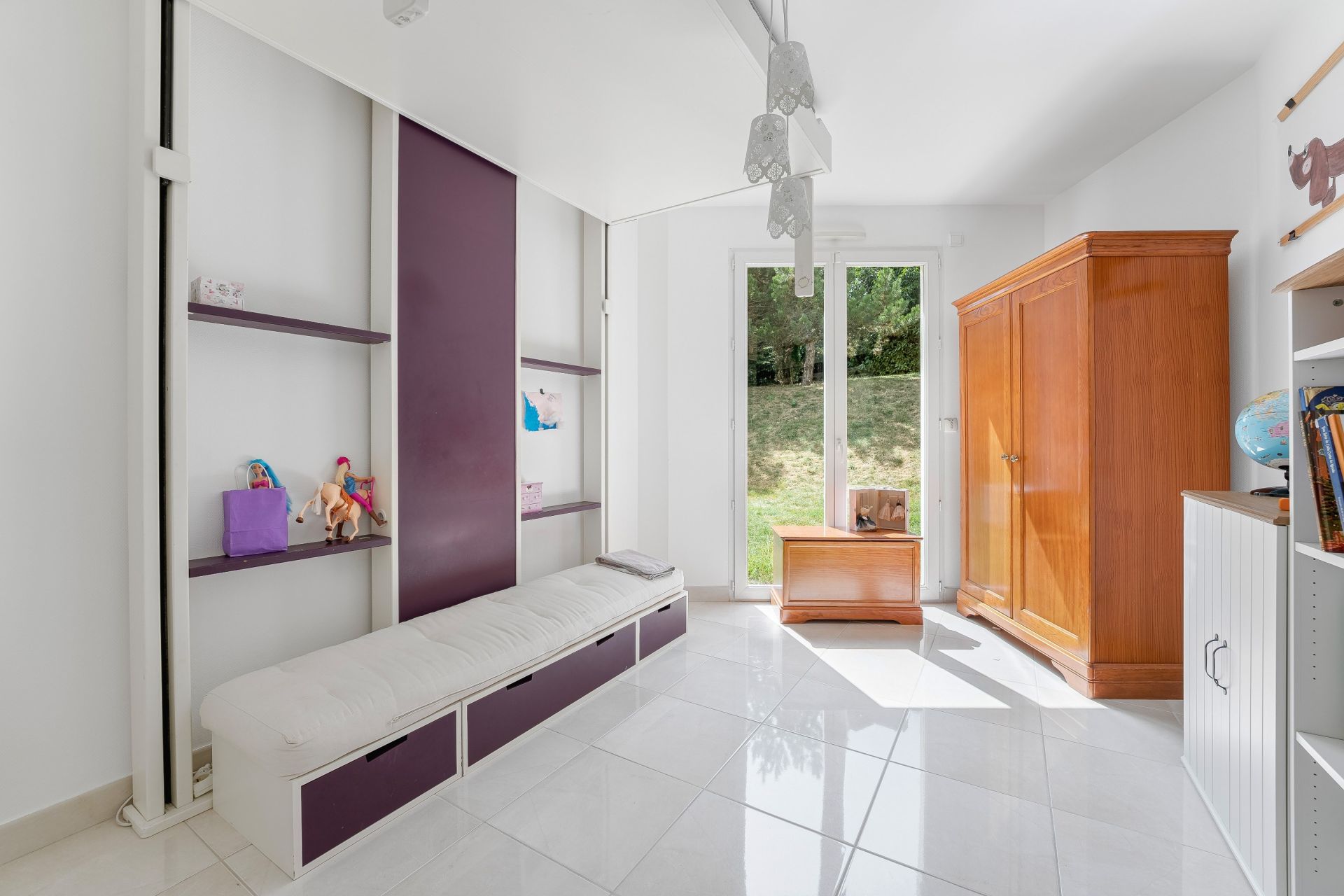 luxury apartment 4 Rooms for sale on DIVONNE LES BAINS (01220)