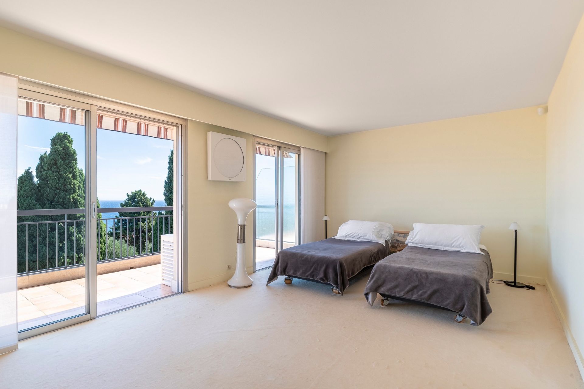 penthouse 4 Rooms for sale on NICE (06000)