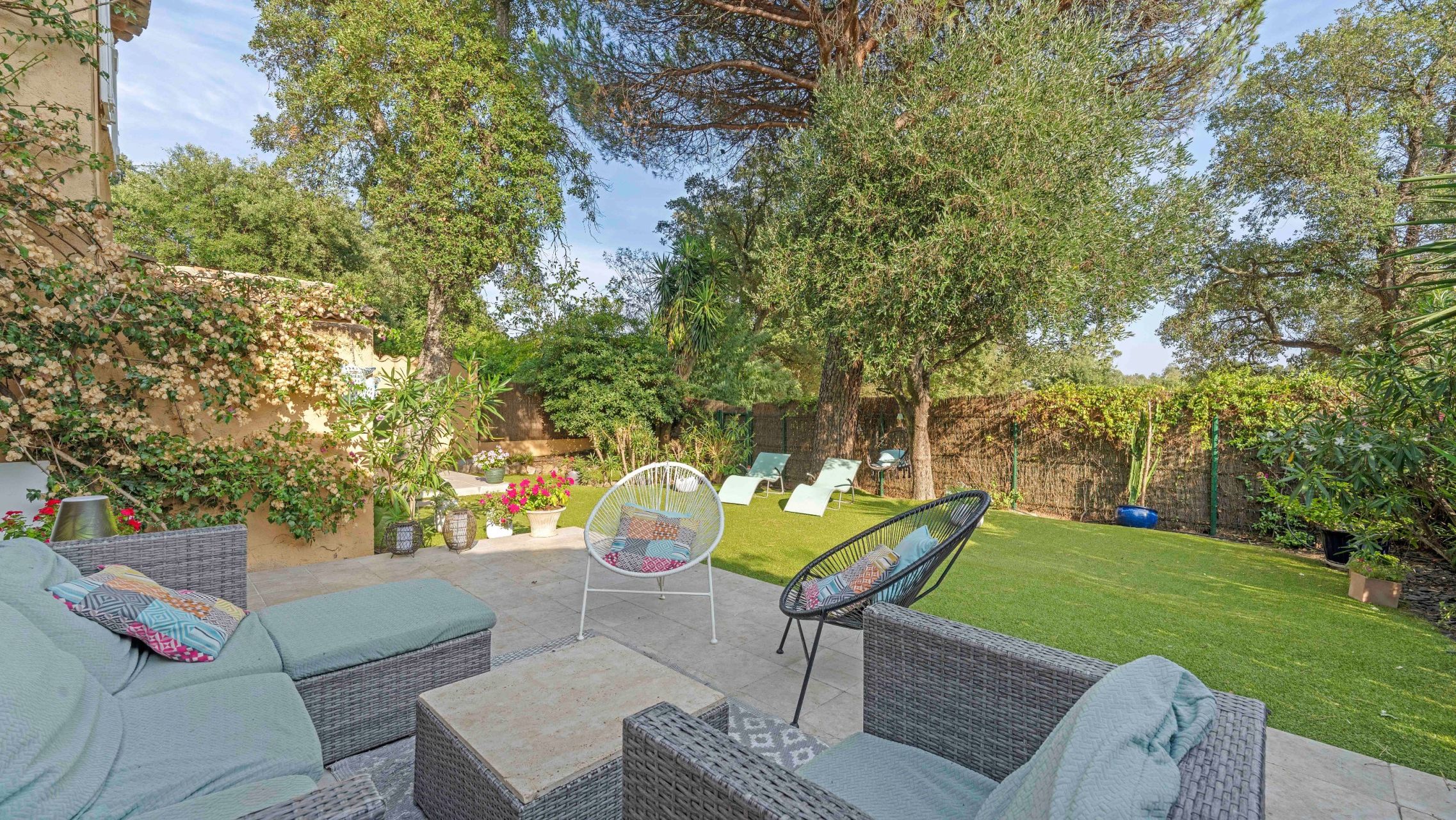 mazet de luxe 6 Pièces en vente sur GRIMAUD (83310)