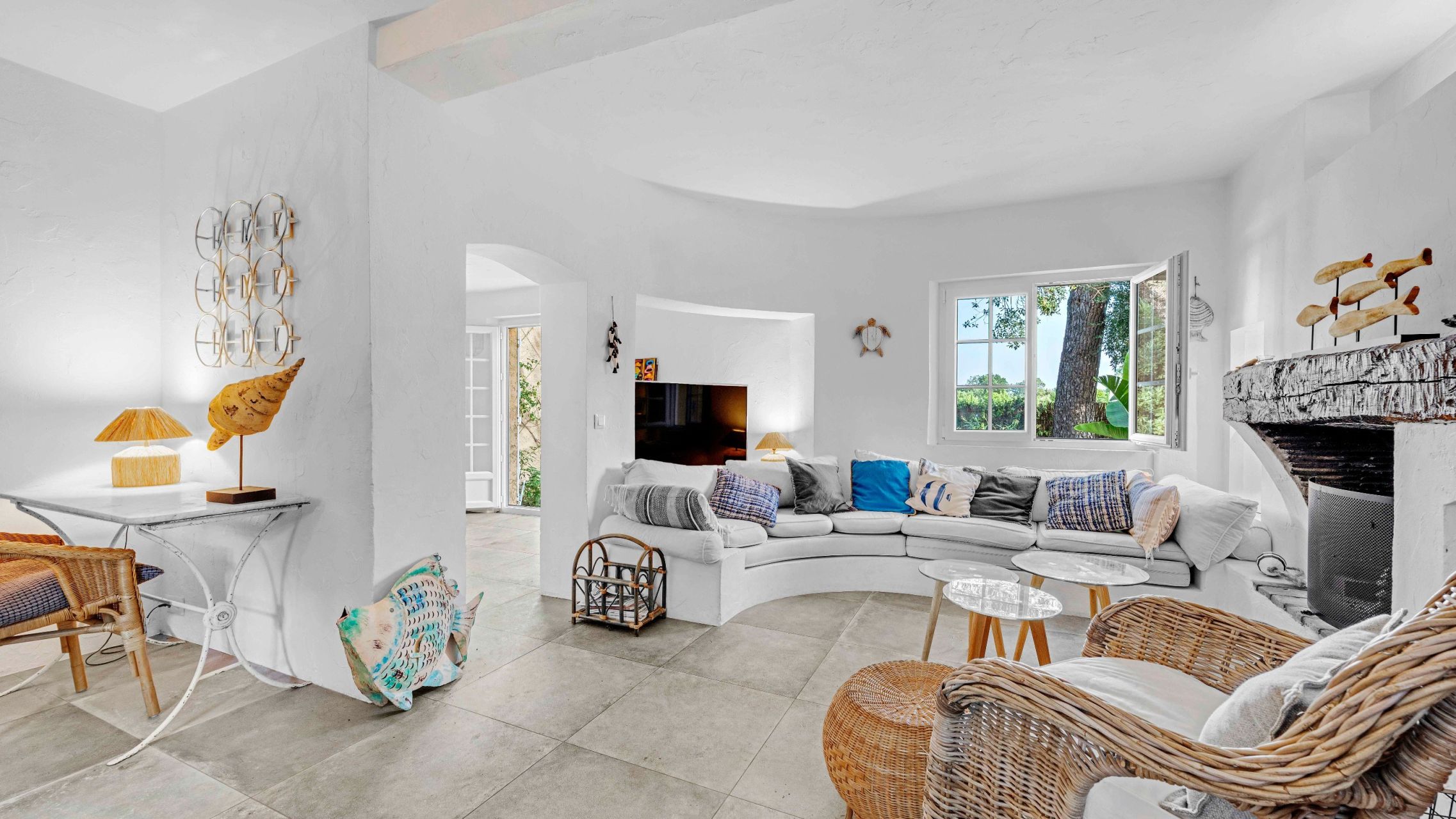 mazet de luxe 6 Pièces en vente sur GRIMAUD (83310)