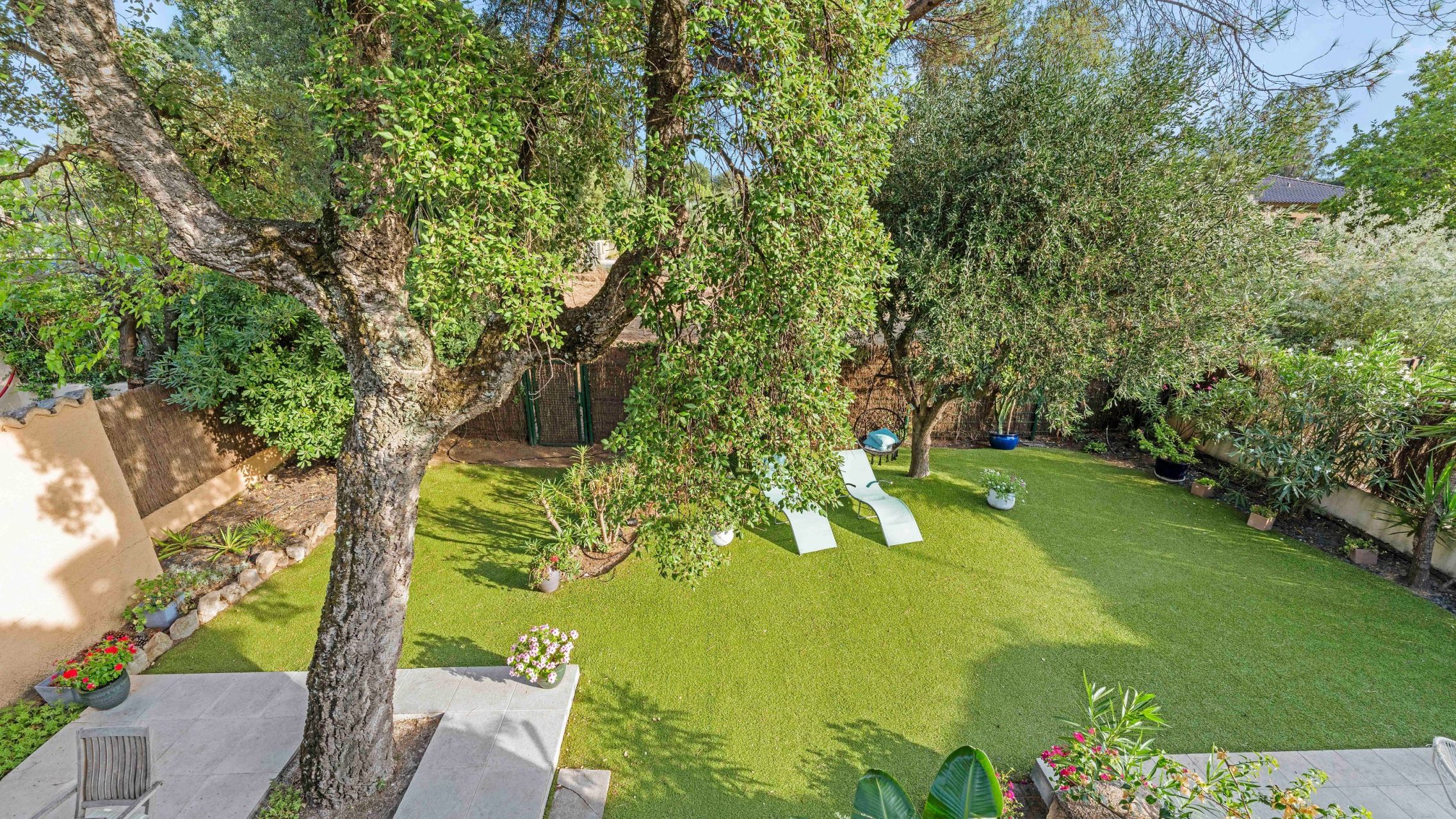 mazet de luxe 6 Pièces en vente sur GRIMAUD (83310)