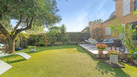 Vente Mazet de luxe Grimaud 6 Pièces 120 m²