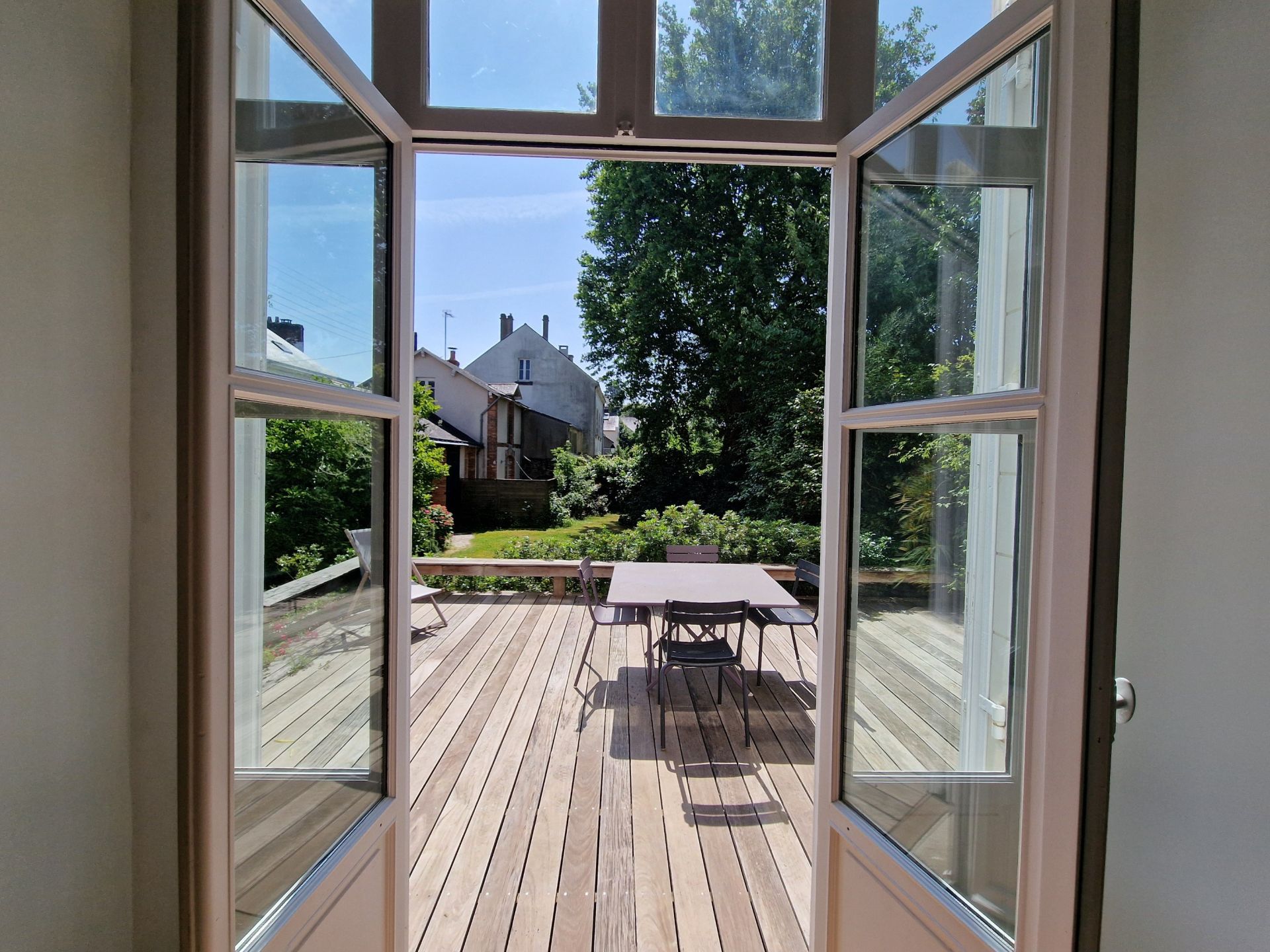 mansion 13 Rooms for sale on NANTES (44000)