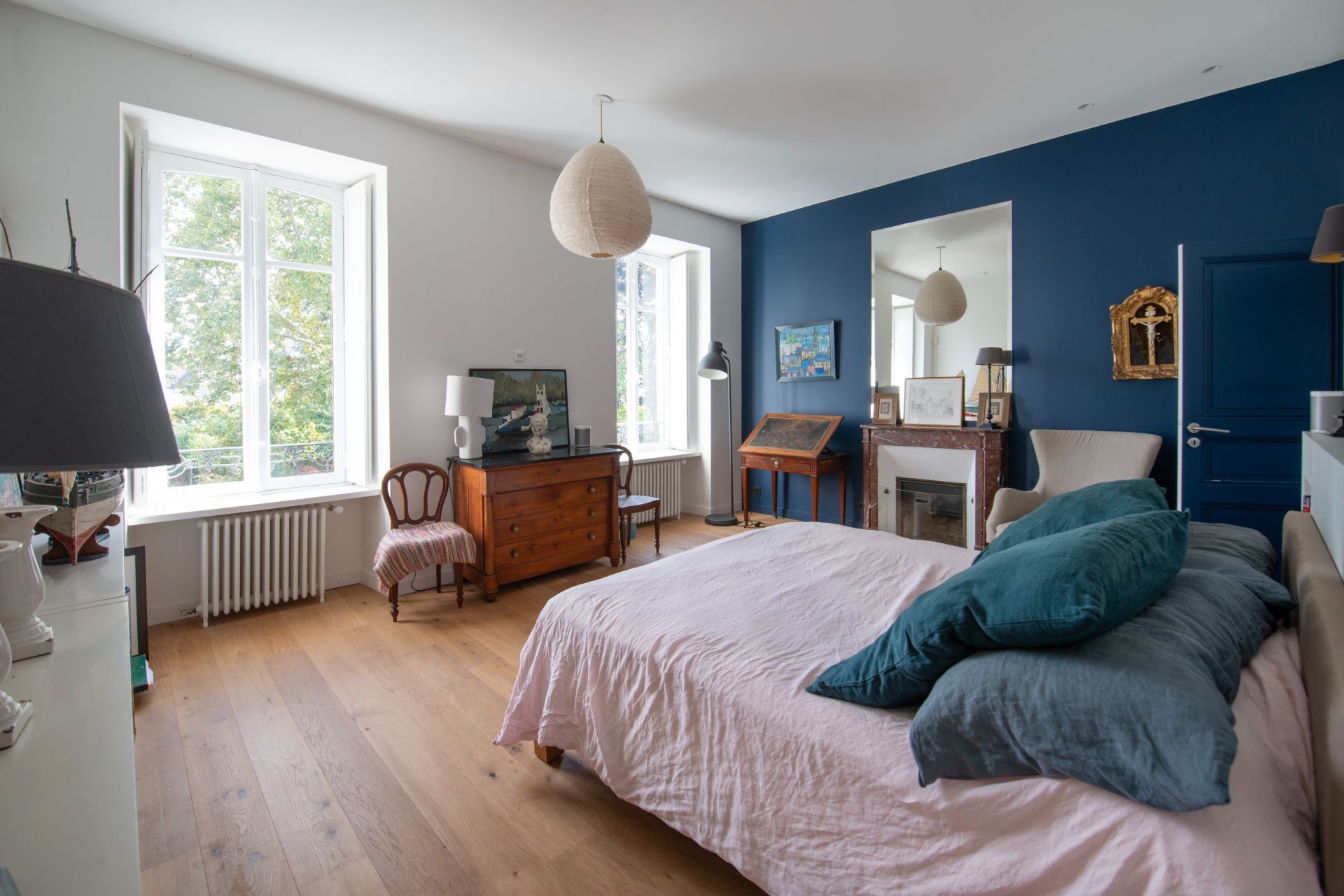 mansion 13 Rooms for sale on NANTES (44000)