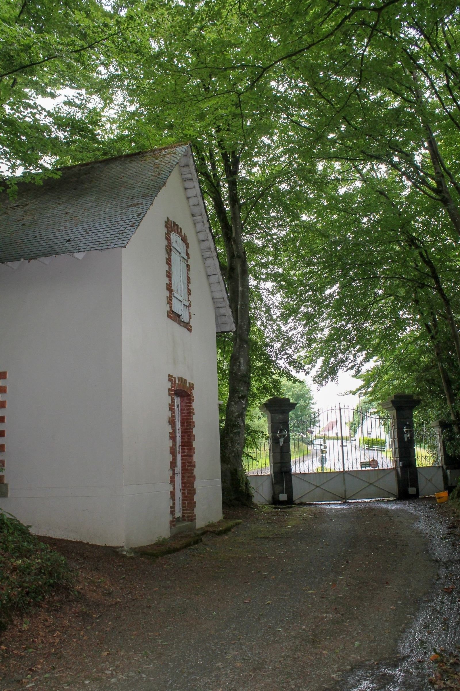 manor house 12 Rooms for sale on LANDERNEAU (29800)