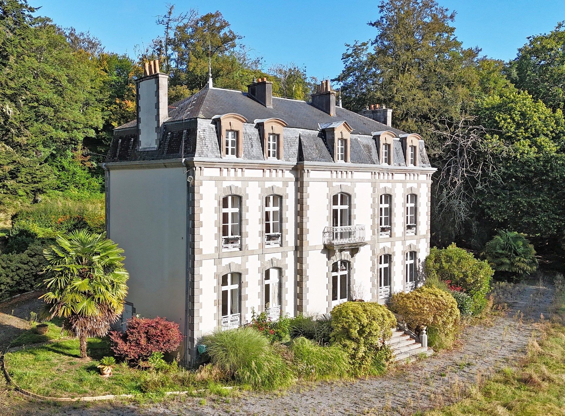 manor house 12 Rooms for sale on LANDERNEAU (29800)