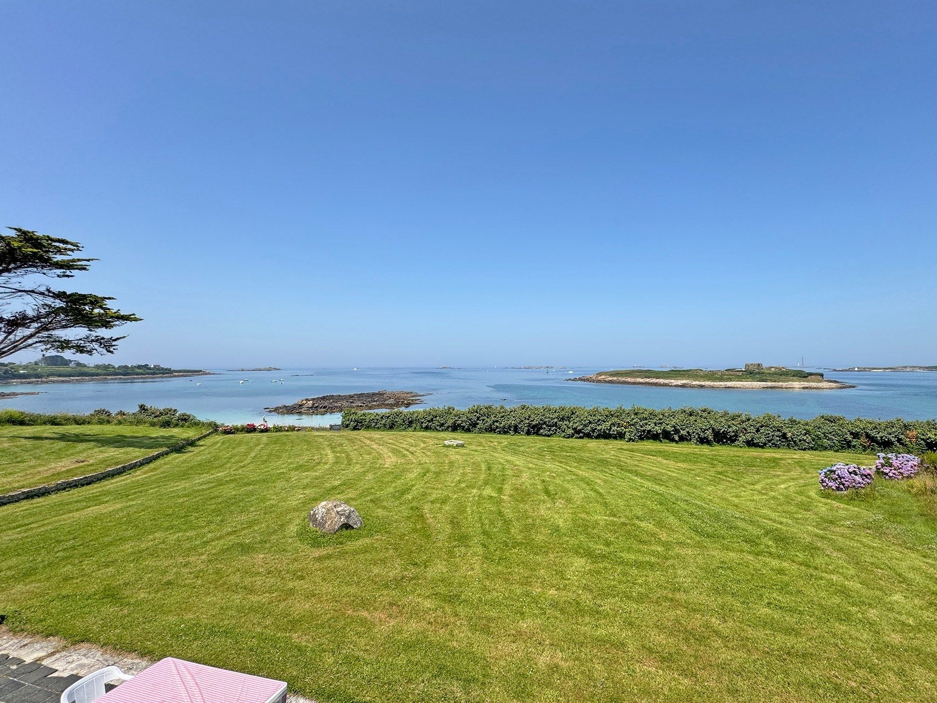 luxury house 10 Rooms for sale on LANDEDA (29870)