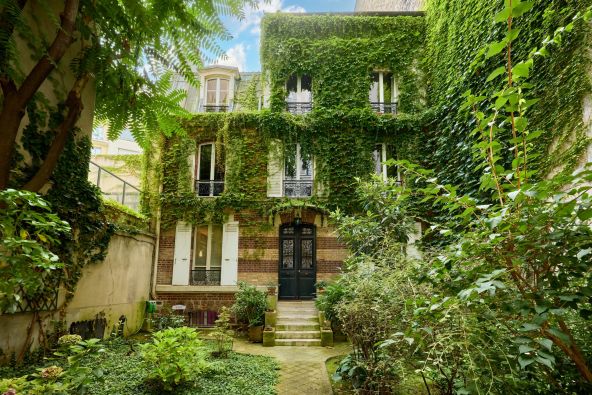 Sale Luxury house Paris 17 14 Rooms 368.8 m²