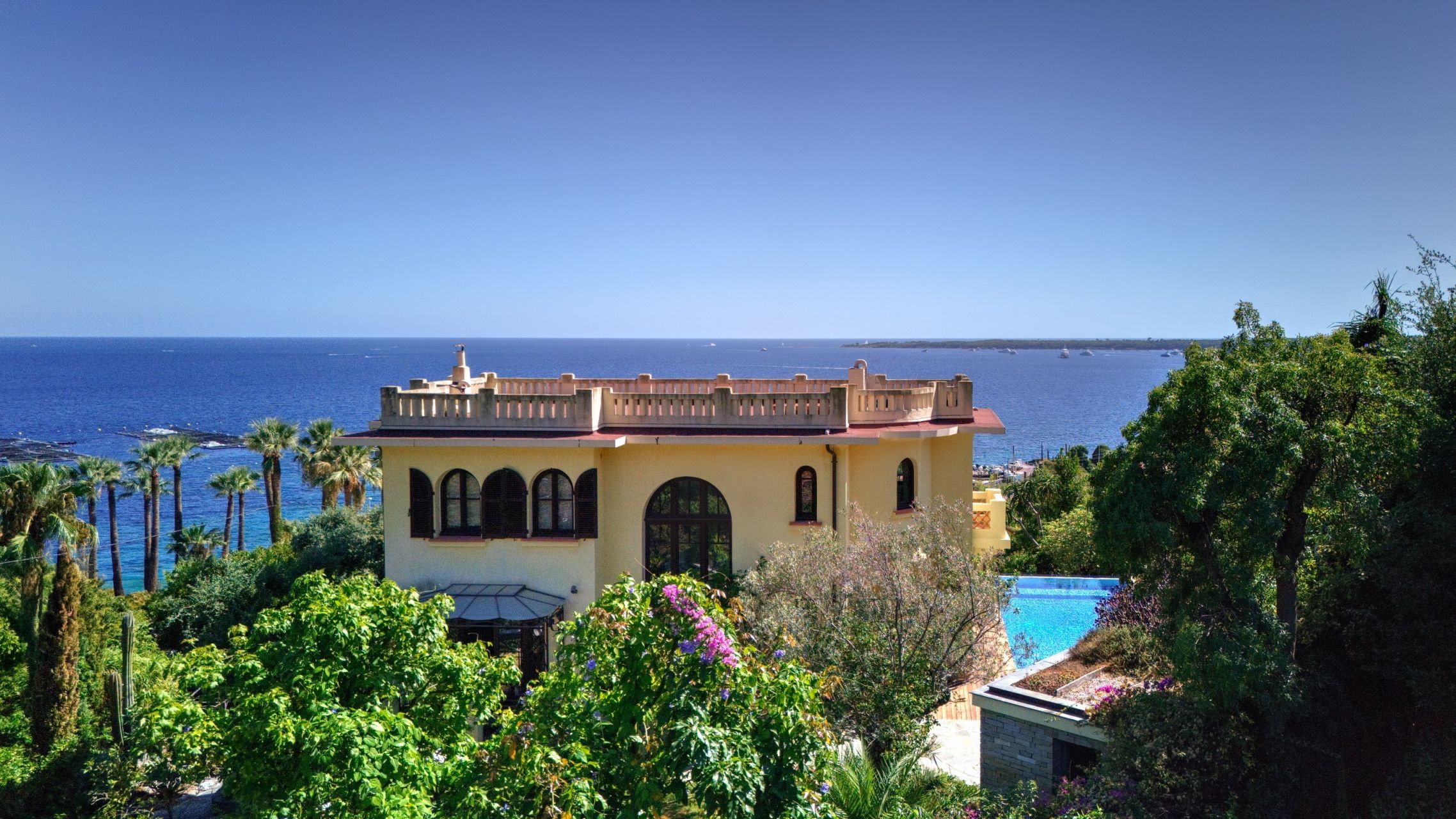 maison de maître 5 Pièces en vente sur VALLAURIS (06220)