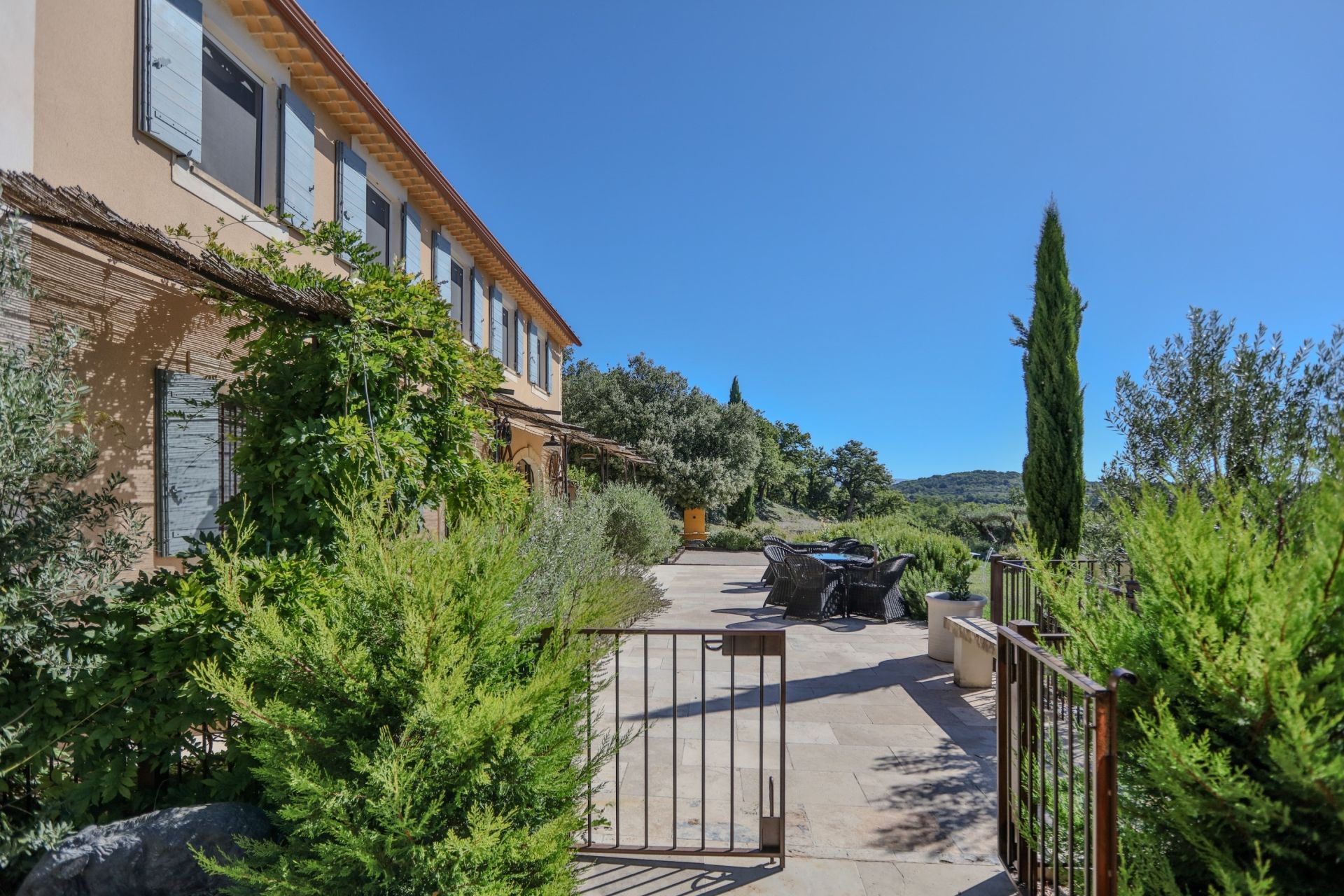 propriété de luxe 10 Pièces en vente sur MURS (84220)
