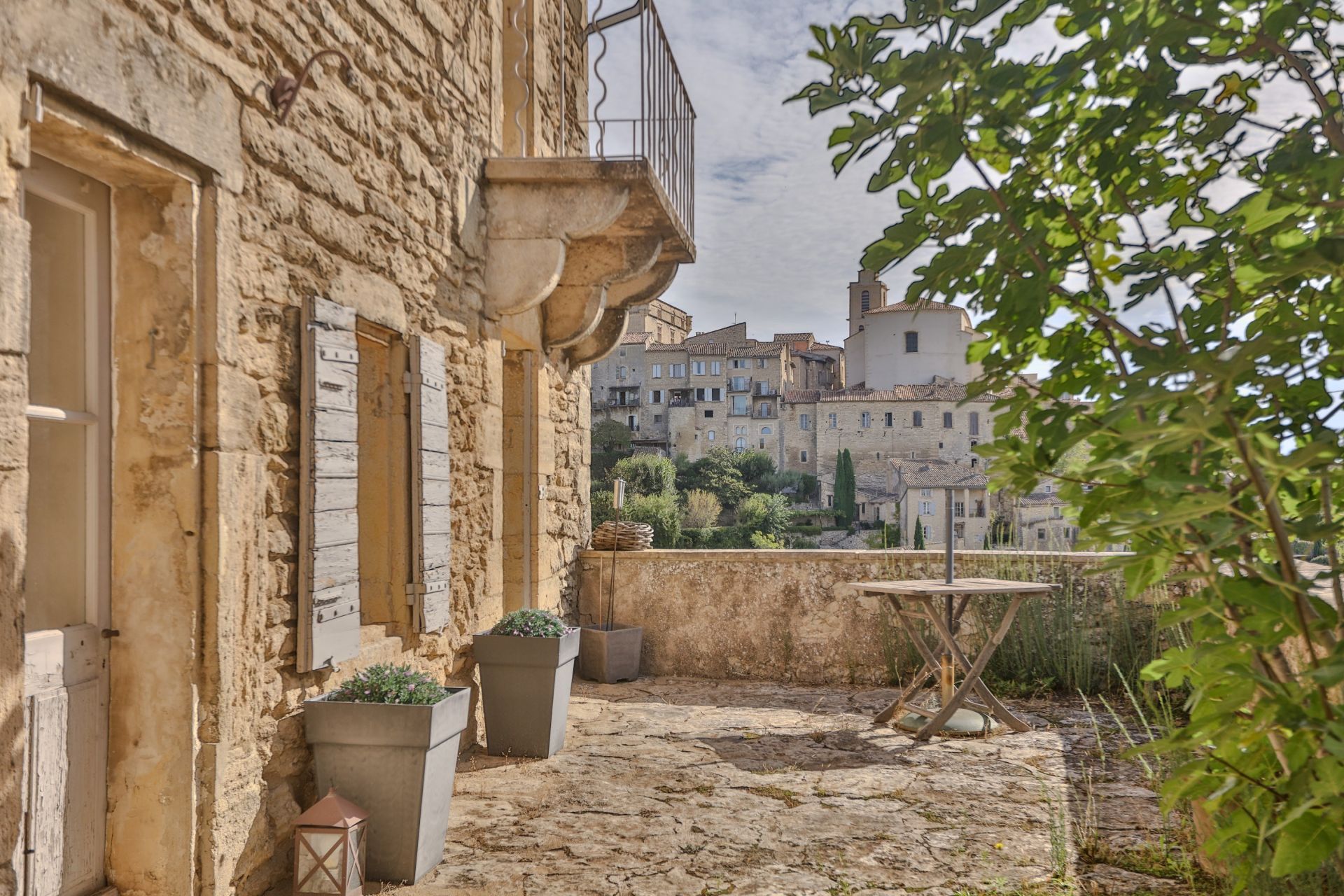 luxury house 4 Rooms for sale on GORDES (84220)