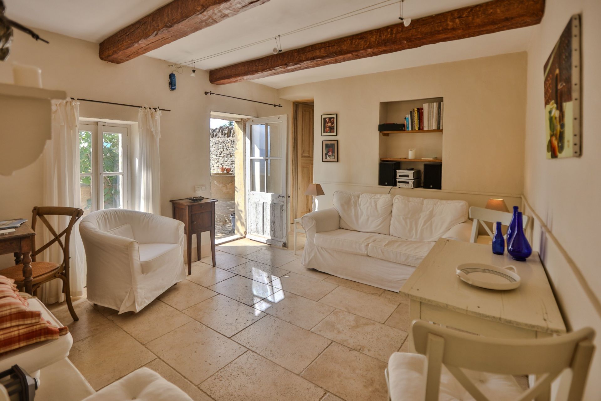 luxury house 4 Rooms for sale on GORDES (84220)