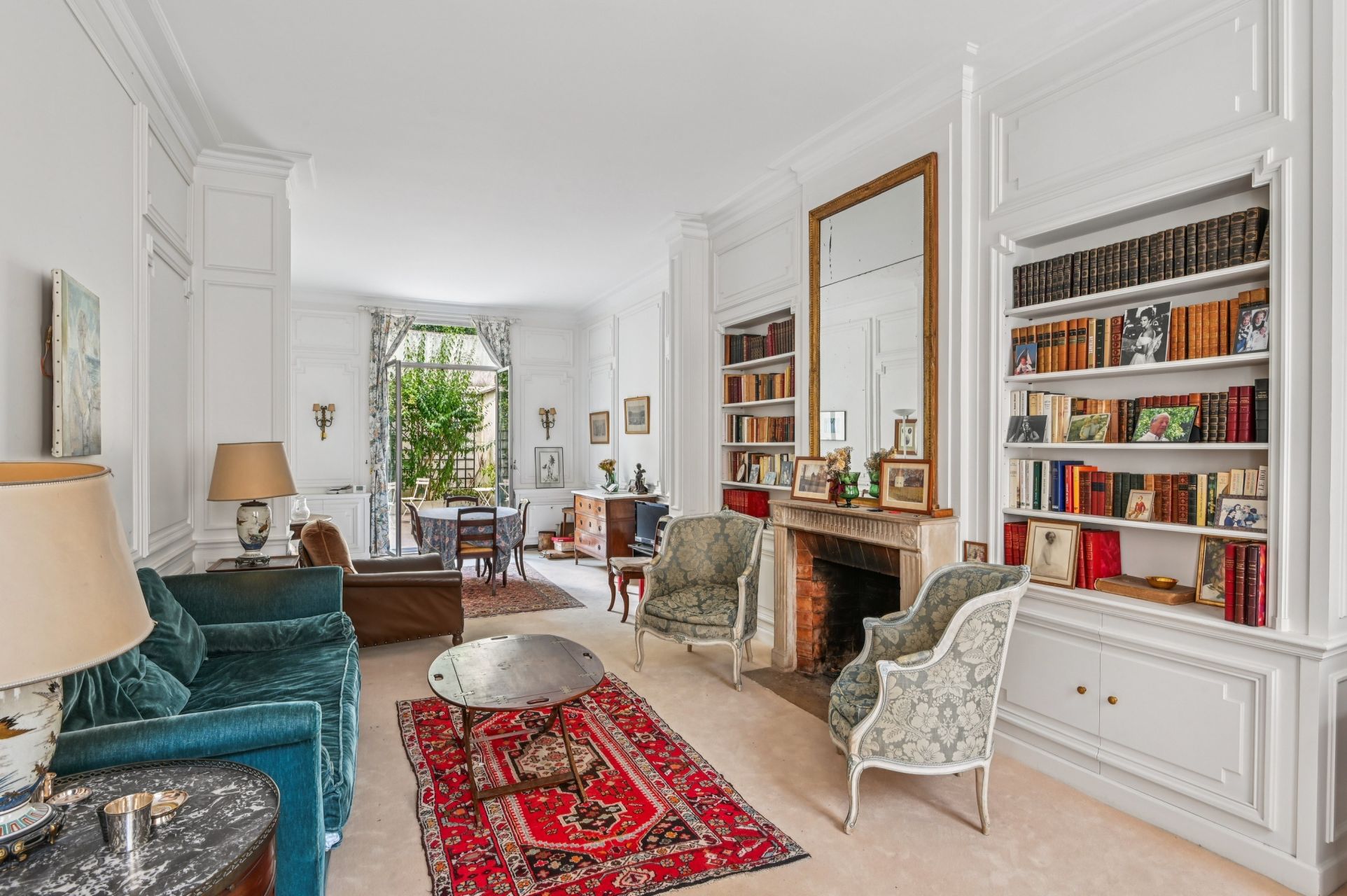 luxury house 7 Rooms for sale on PARIS (75016)