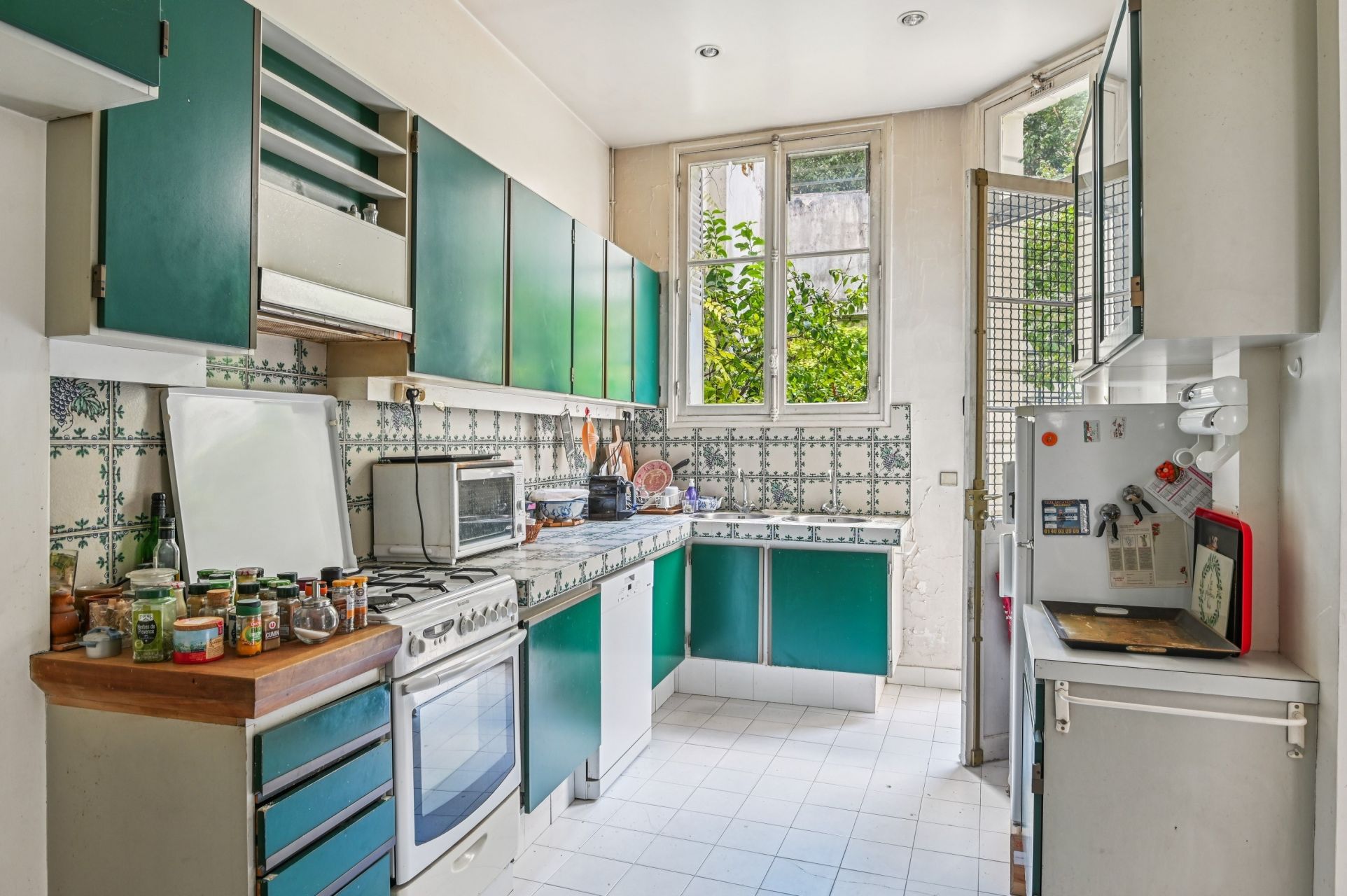 luxury house 7 Rooms for sale on PARIS (75016)