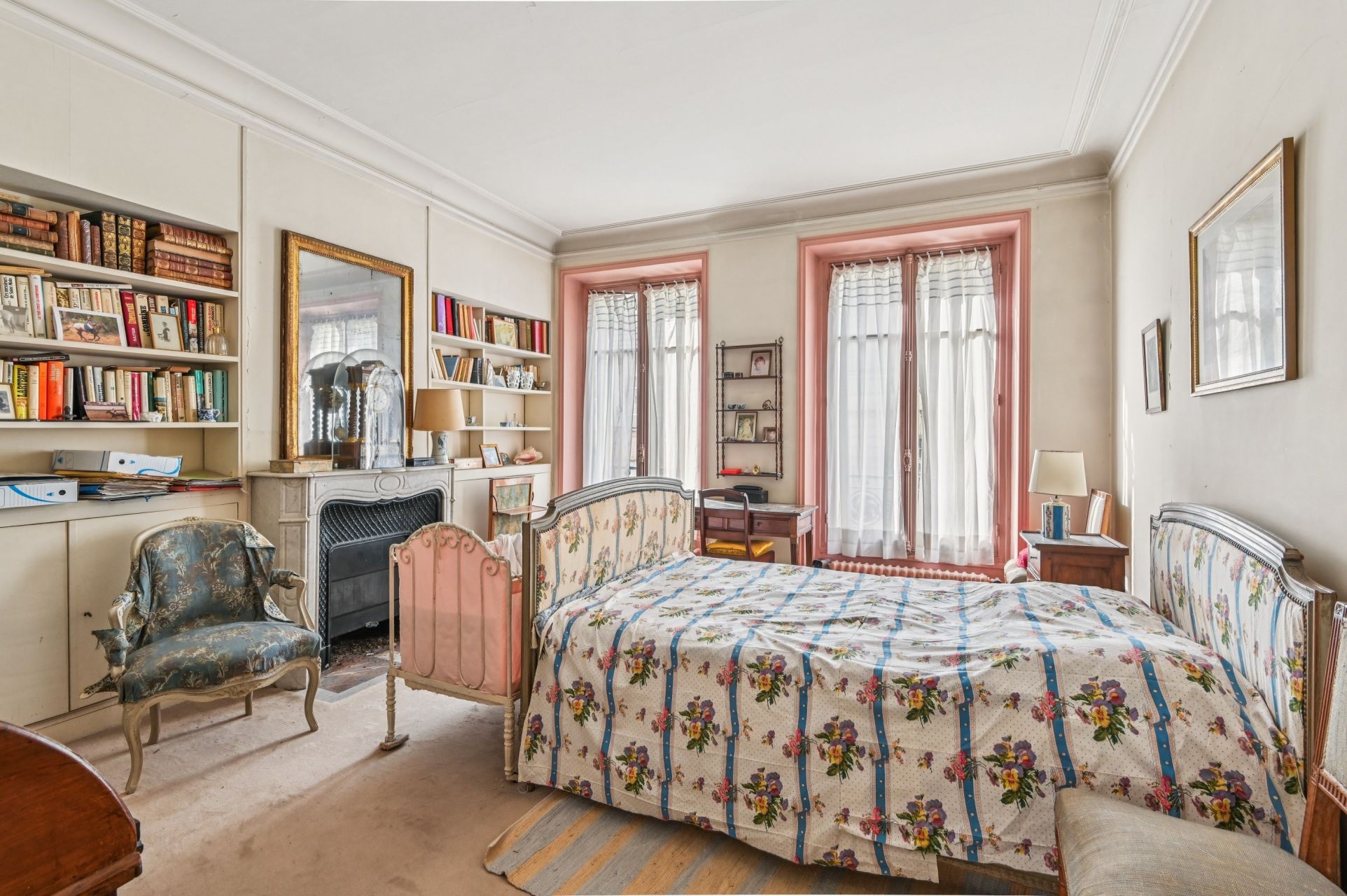 luxury house 7 Rooms for sale on PARIS (75016)