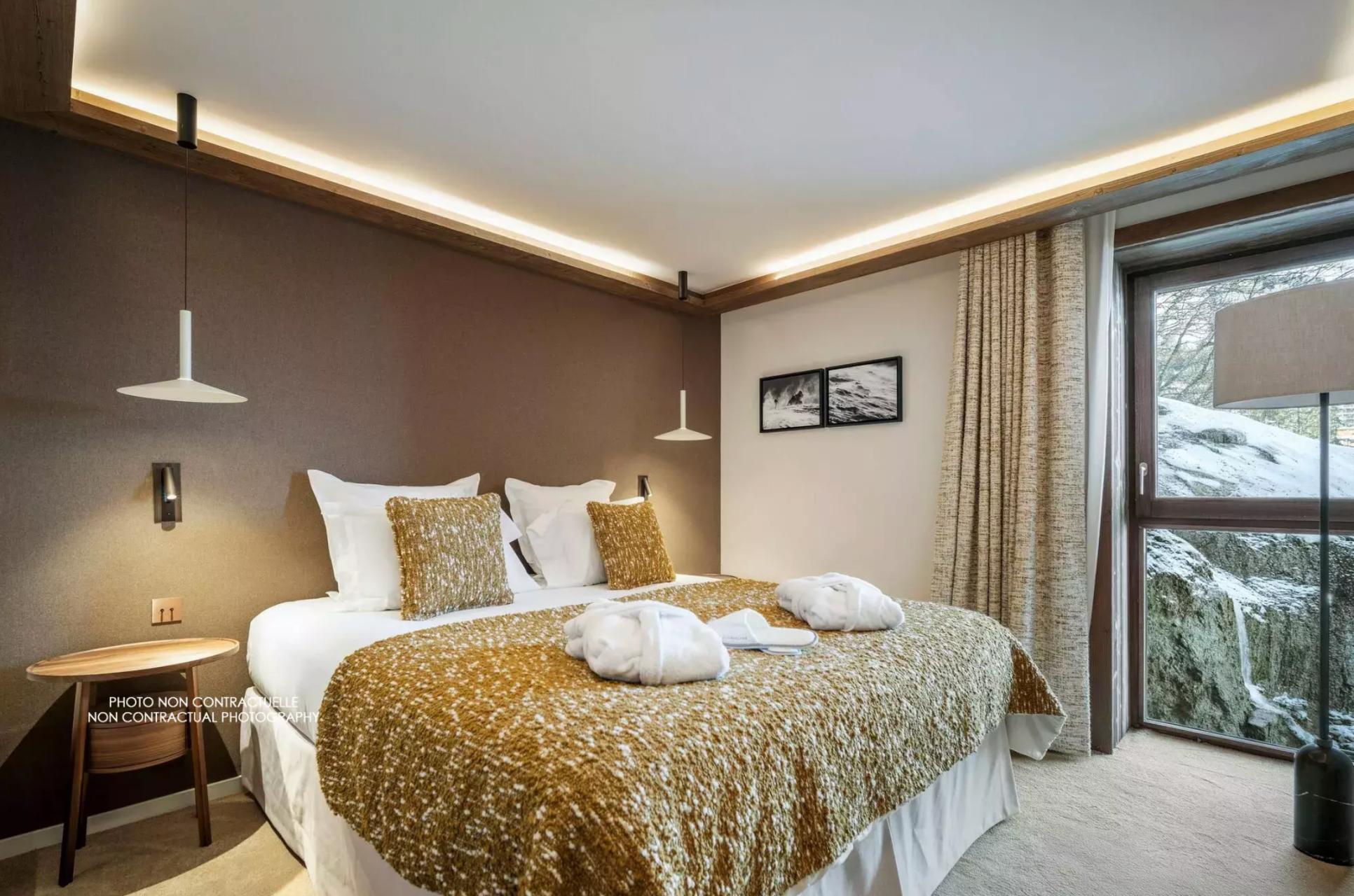 luxury apartment 5 Rooms for seasonal rent on COURCHEVEL (73120)