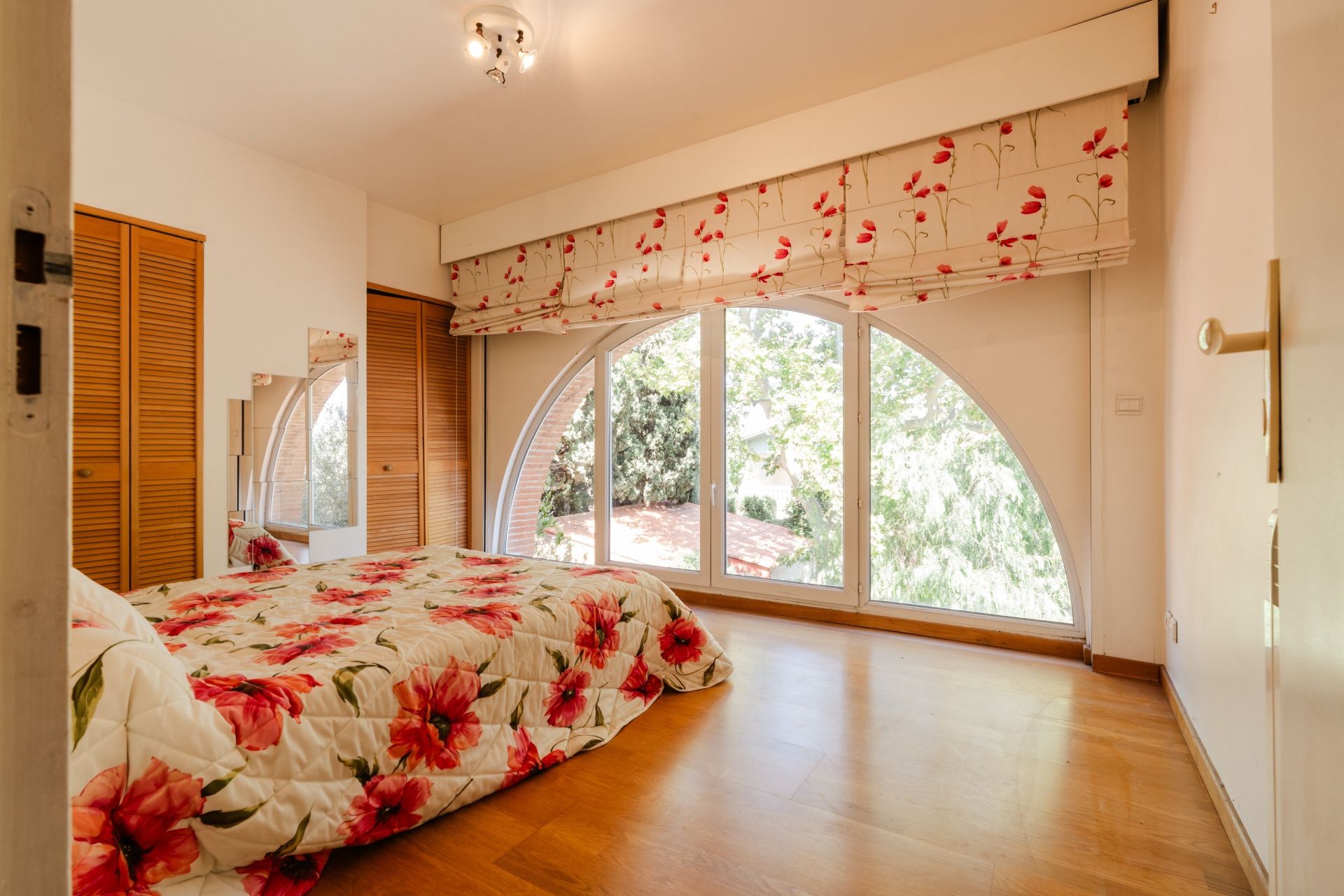 luxury house 8 Rooms for sale on CABESTANY (66330)