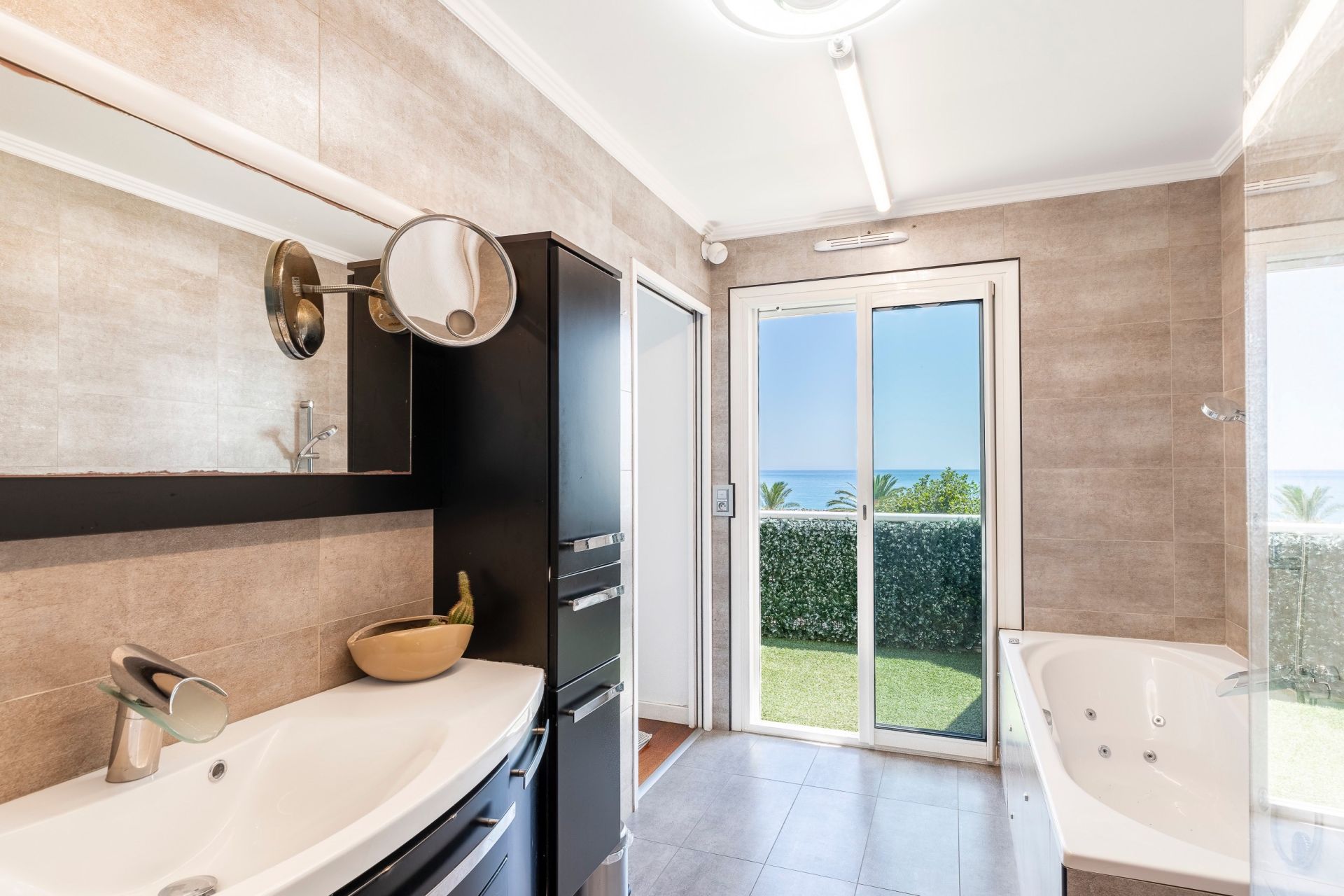 appartement de luxe 4 Pièces en vente sur ST LAURENT DU VAR (06700)