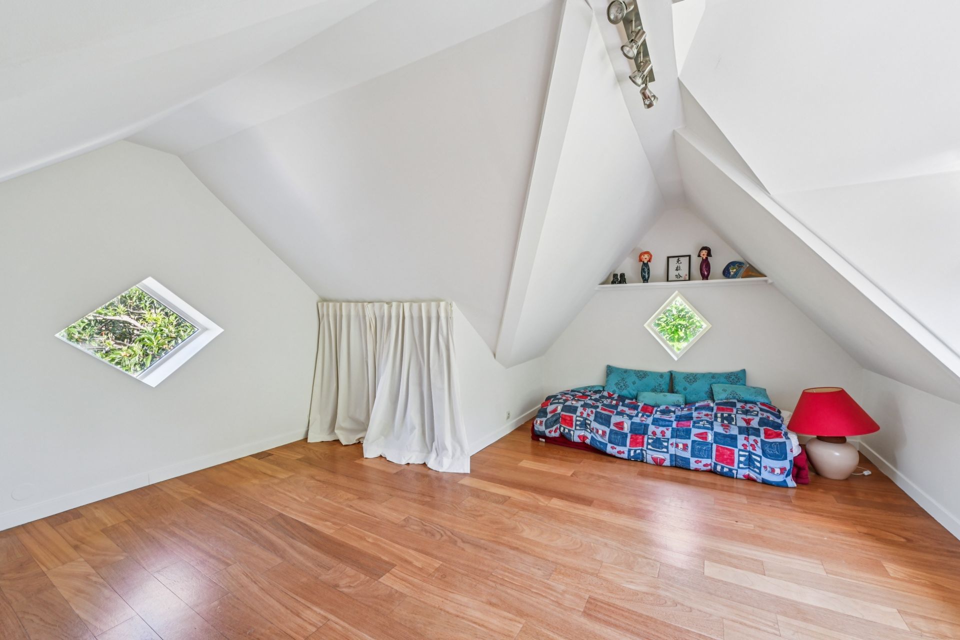 luxury house 6 Rooms for sale on MEUDON (92190)