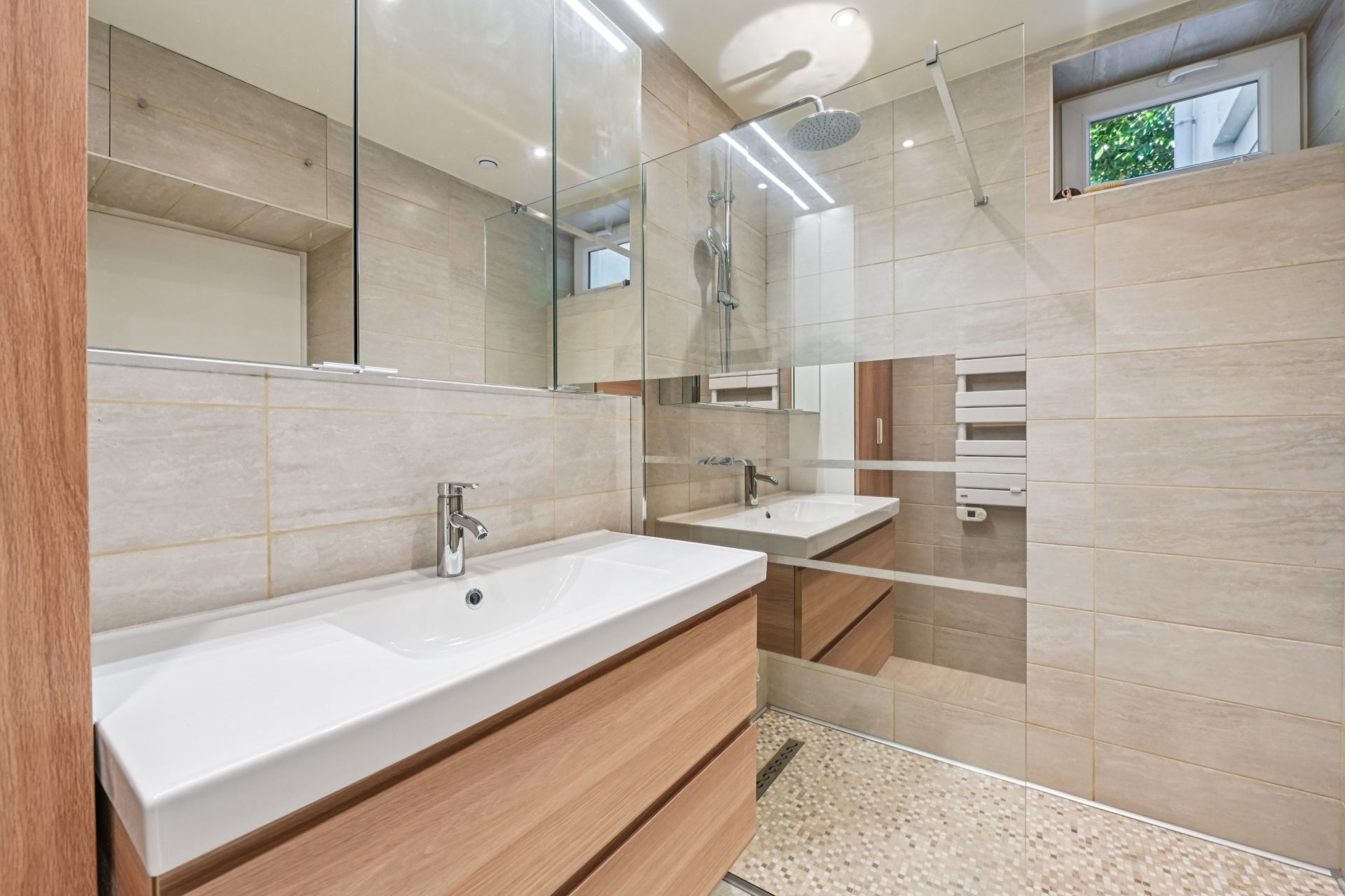 luxury house 6 Rooms for sale on MEUDON (92190)