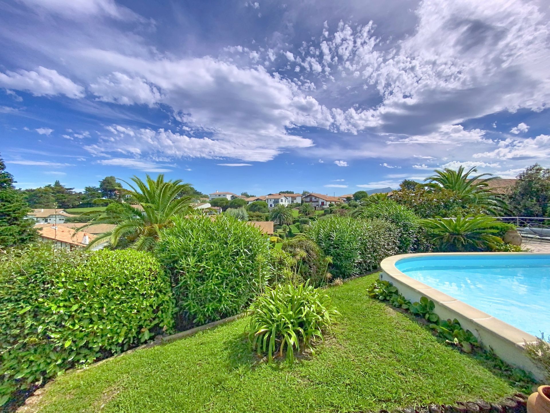 luxury house 7 Rooms for sale on ST JEAN DE LUZ (64500)