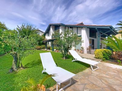 Sale Luxury house Saint-Jean-de-Luz 7&nbsp;Rooms 230&nbsp;m²