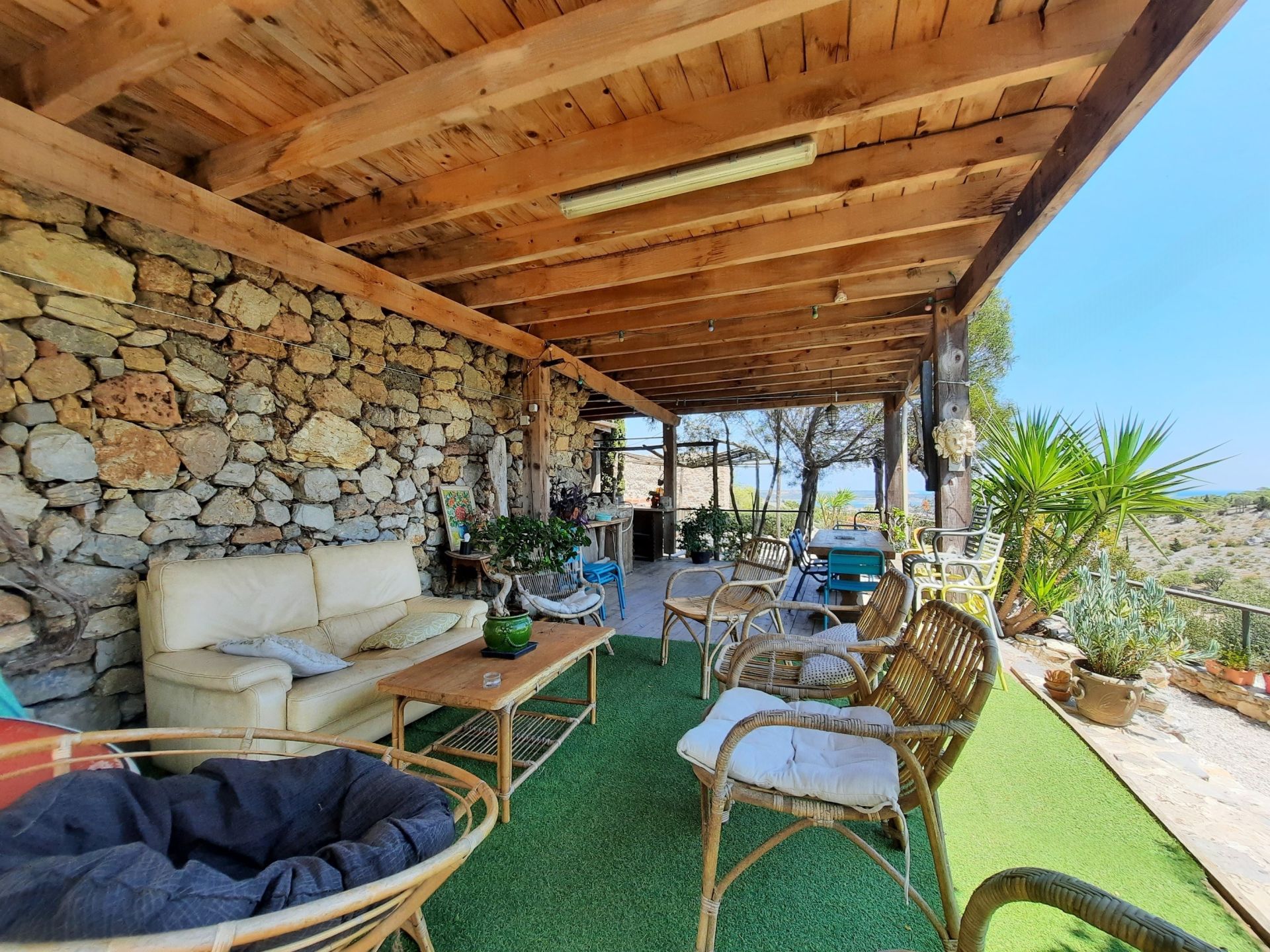 luxury house 6 Rooms for sale on FITOU (11510)