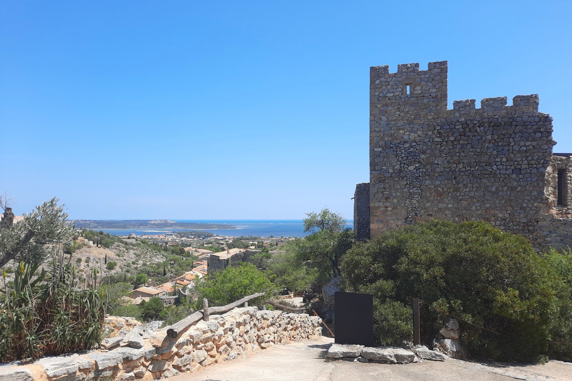 luxury house 6 Rooms for sale on FITOU (11510)