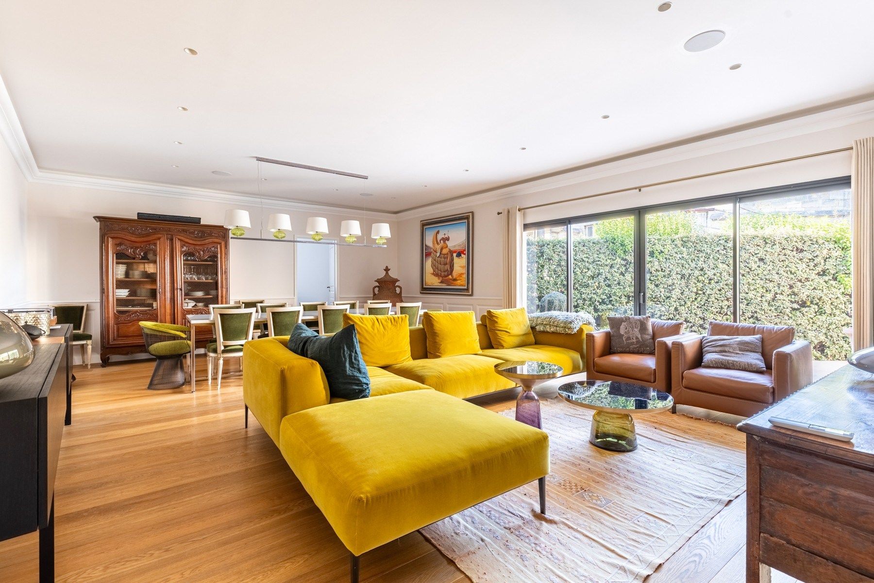 luxury house 8 Rooms for sale on BORDEAUX (33000)