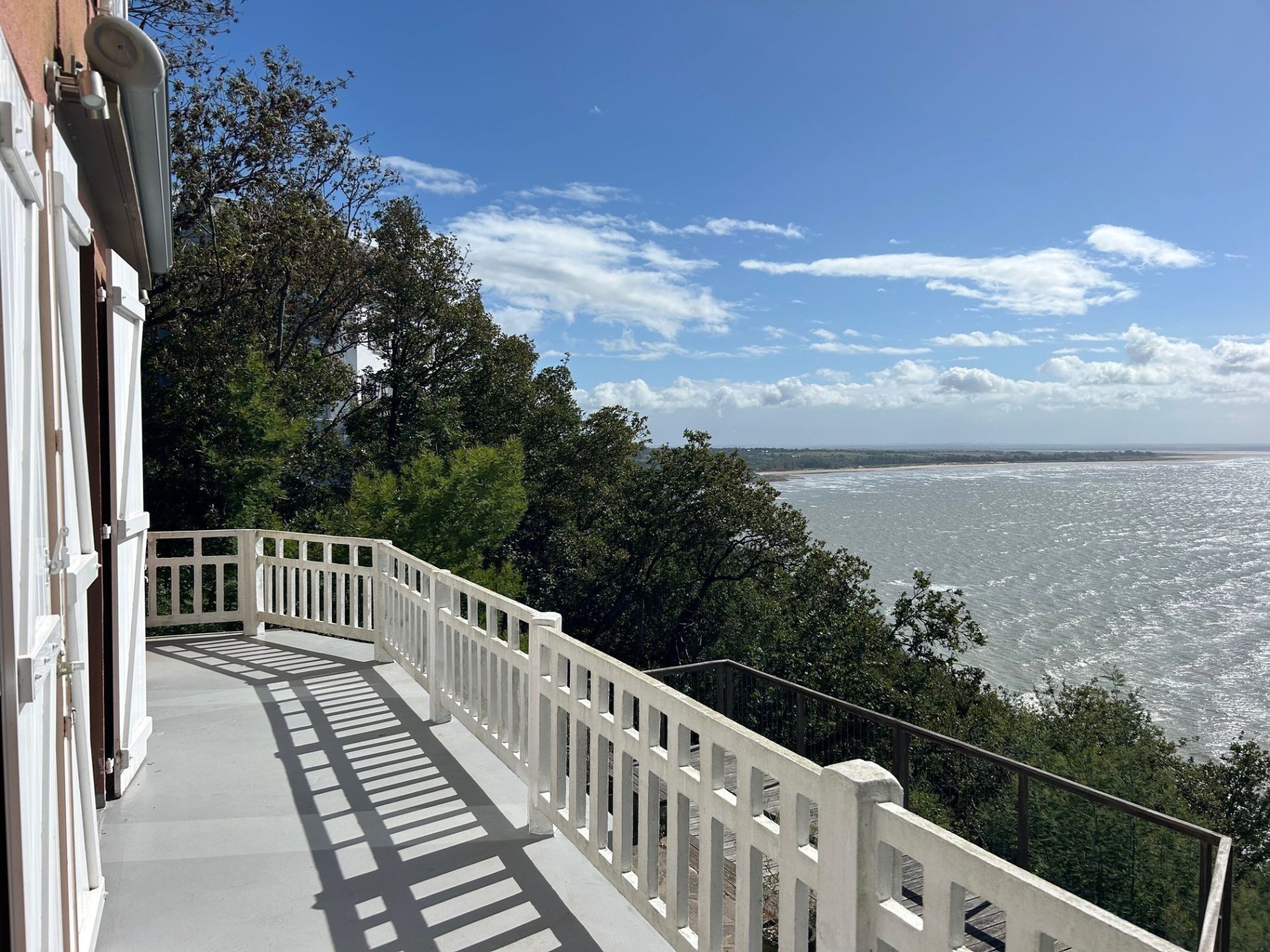 luxury house 4 Rooms for sale on CHAMPEAUX (50530)