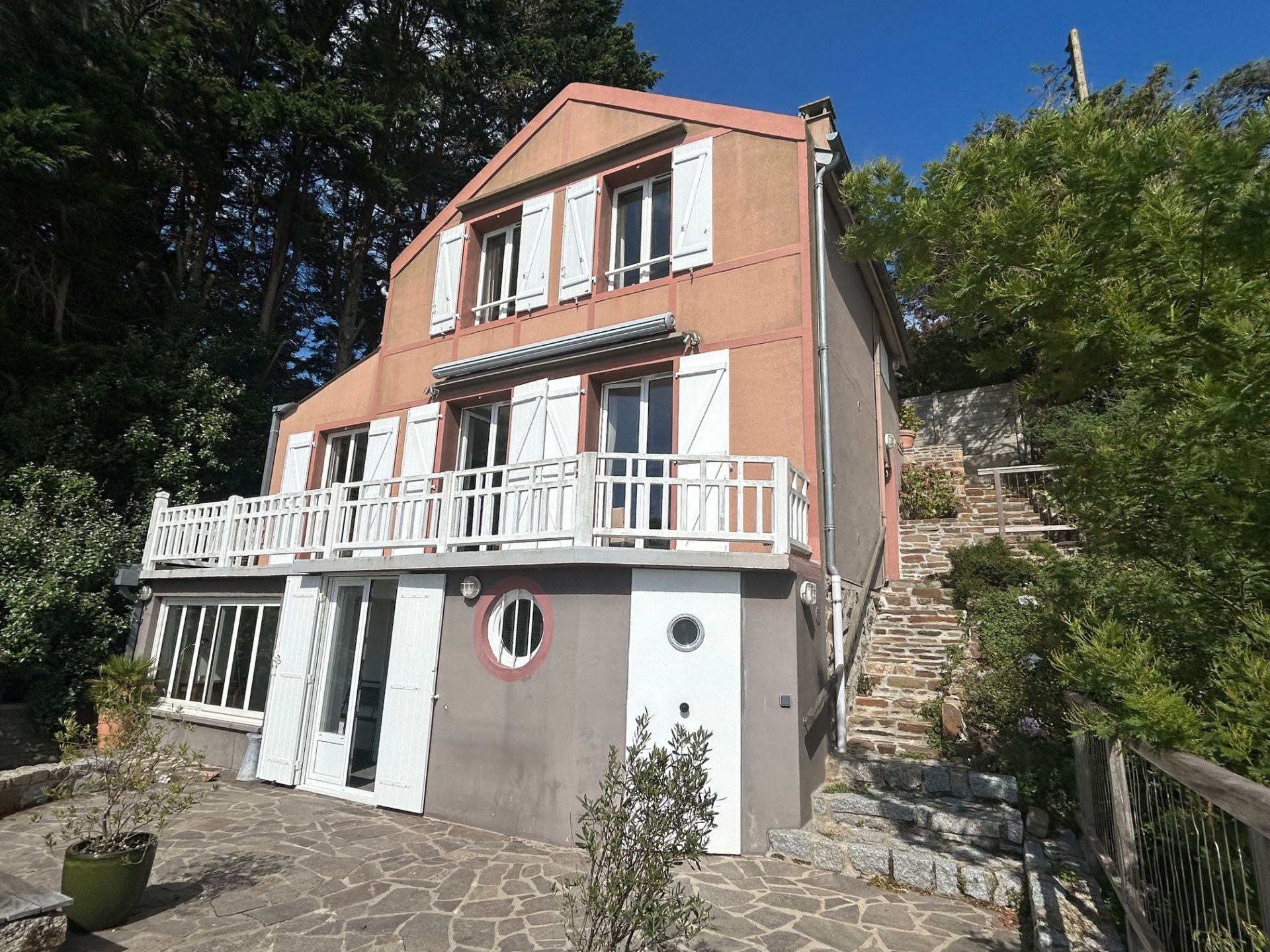 luxury house 4 Rooms for sale on CHAMPEAUX (50530)