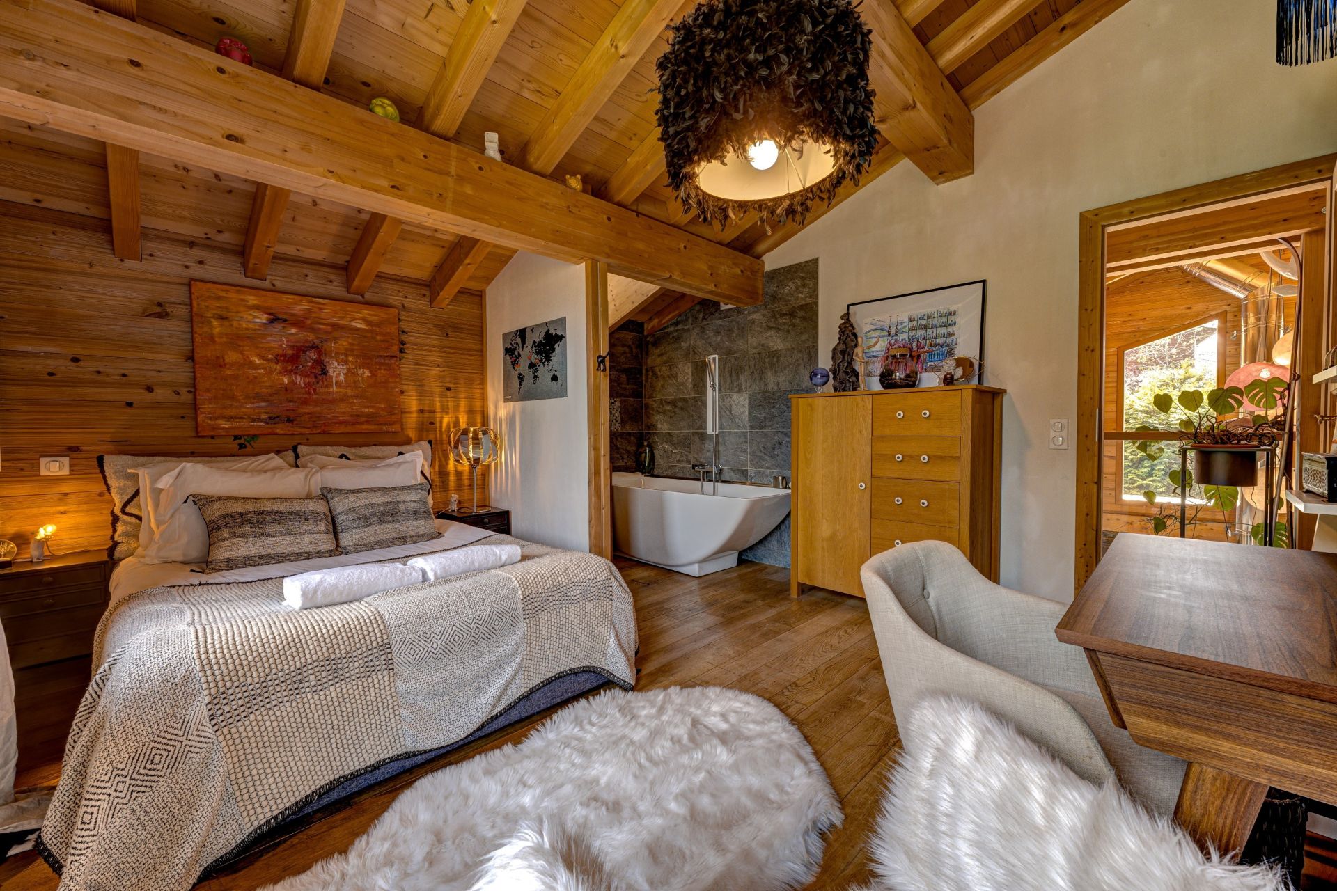 luxury chalet 6 Rooms for sale on CHAMONIX MONT BLANC (74400)