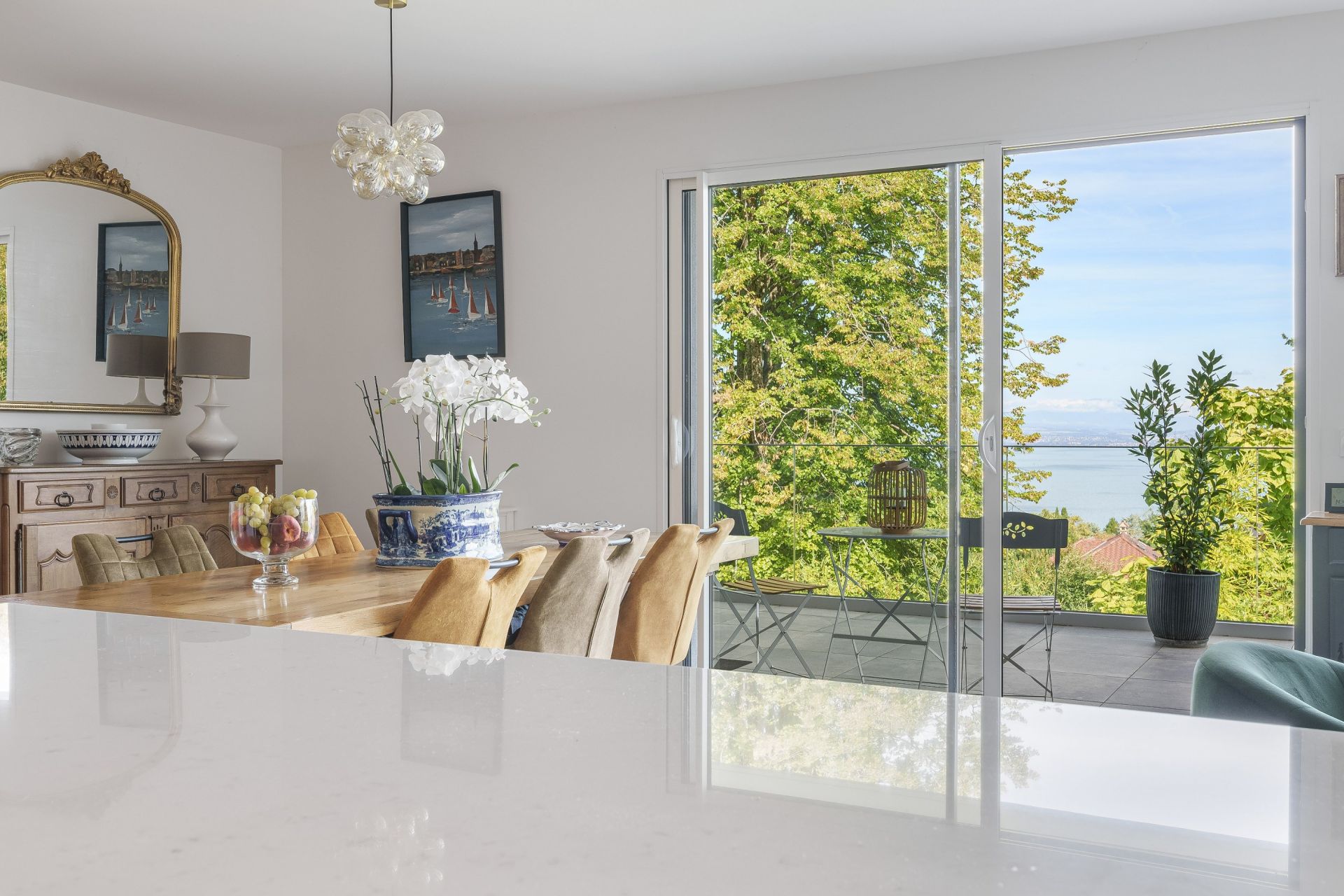 luxury apartment 4 Rooms for sale on EVIAN LES BAINS (74500)