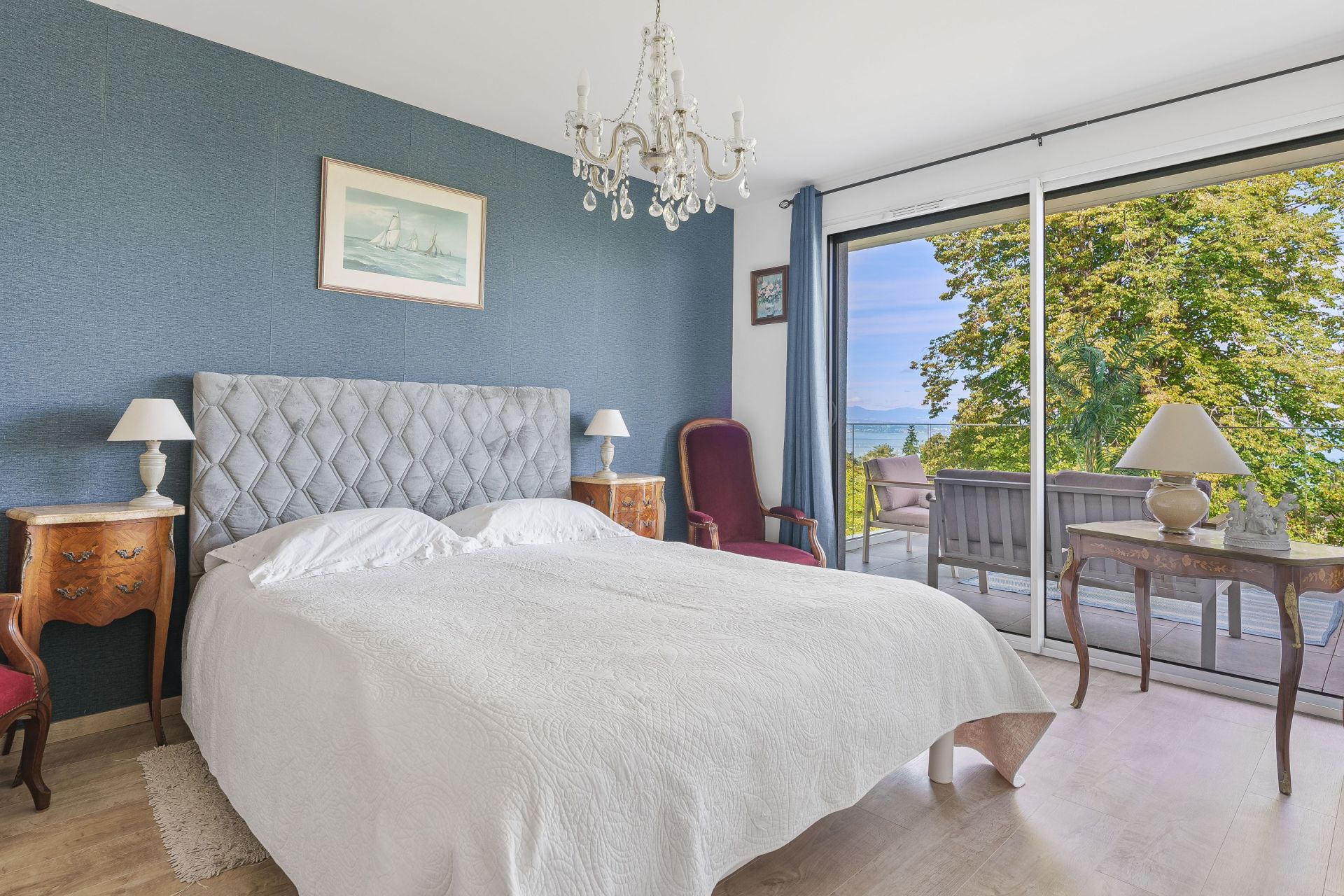 luxury apartment 4 Rooms for sale on EVIAN LES BAINS (74500)