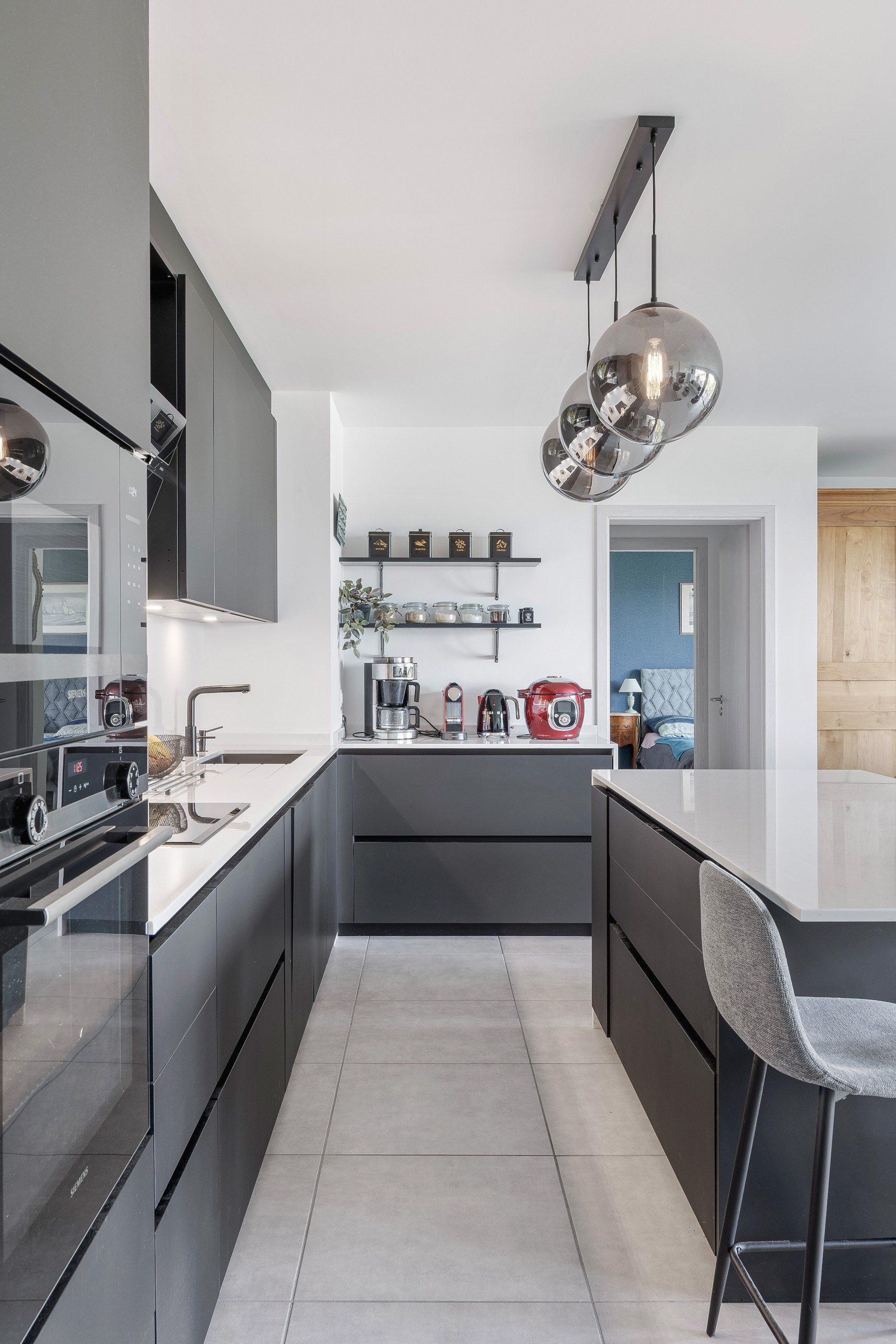 luxury apartment 4 Rooms for sale on EVIAN LES BAINS (74500)