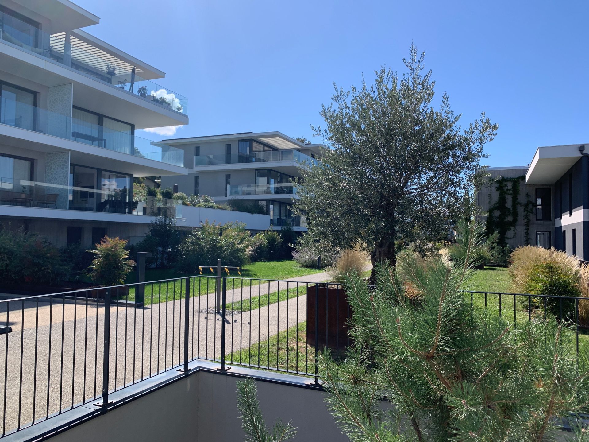 luxury apartment 4 Rooms for sale on EVIAN LES BAINS (74500)