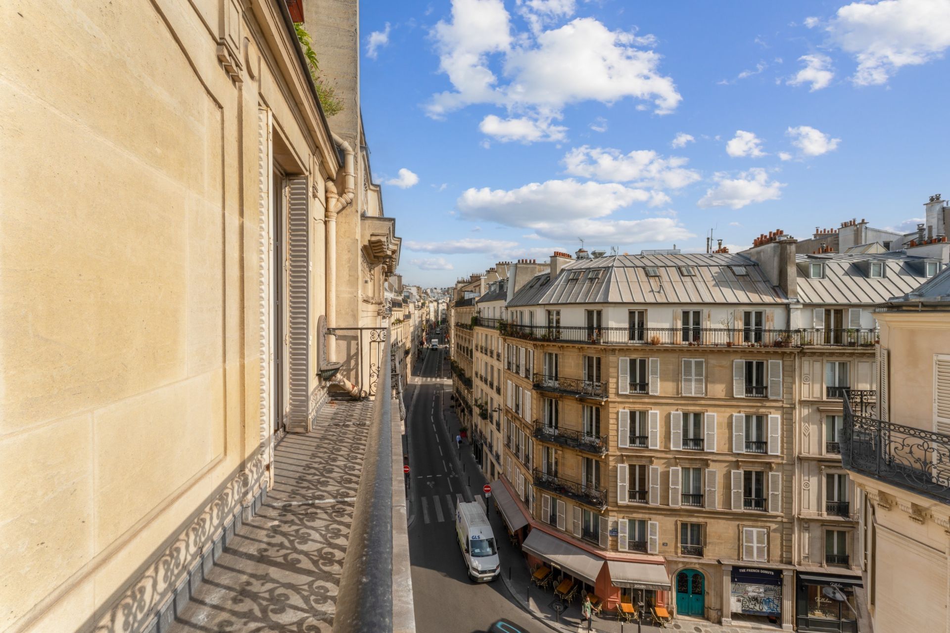 luxury apartment 7 Rooms for sale on PARIS (75009)