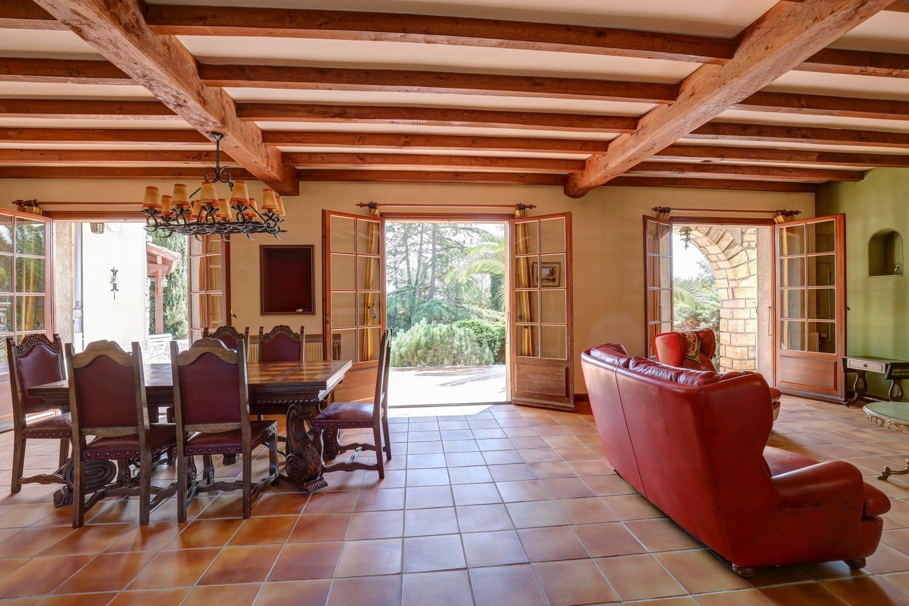 luxury house 6 Rooms for sale on TOULOUSE (31000)