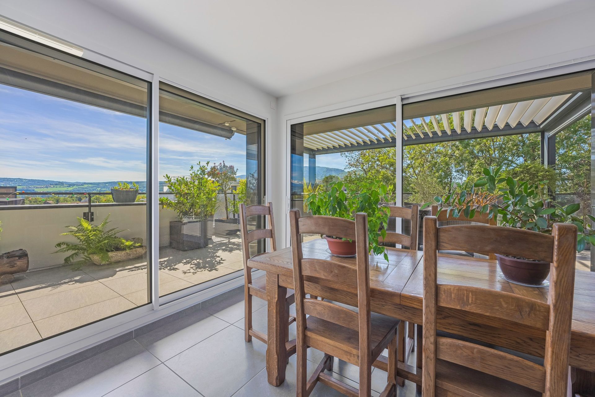 luxury apartment 4 Rooms for sale on VETRAZ MONTHOUX (74100)