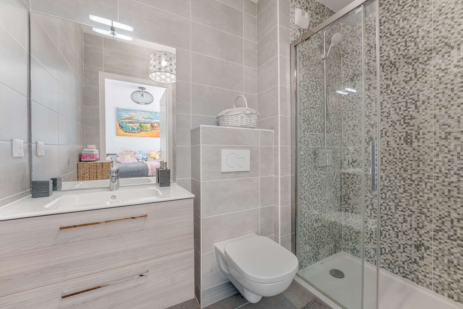 luxury apartment 4 Rooms for sale on VETRAZ MONTHOUX (74100)