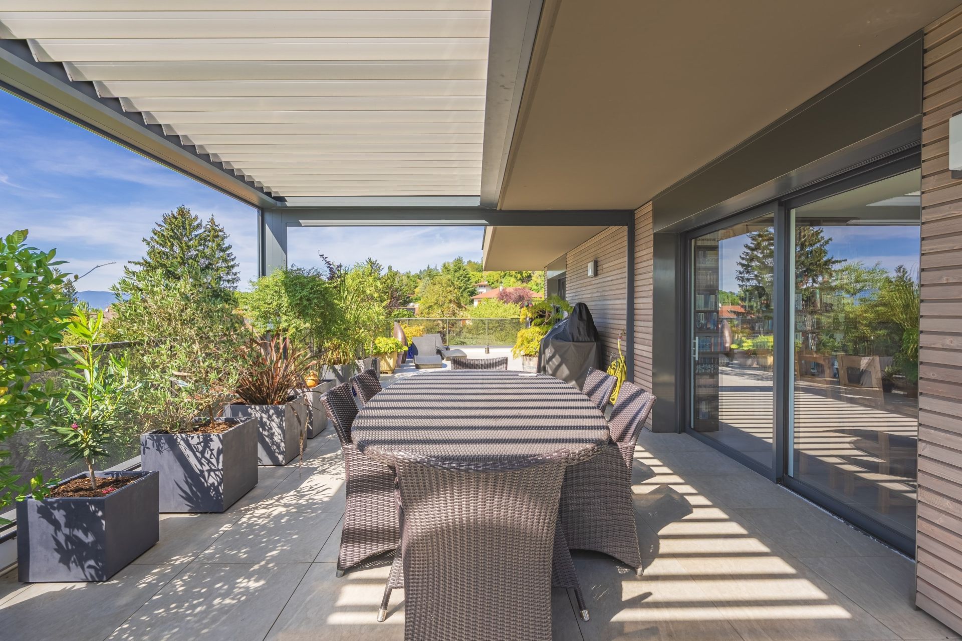 luxury apartment 4 Rooms for sale on VETRAZ MONTHOUX (74100)