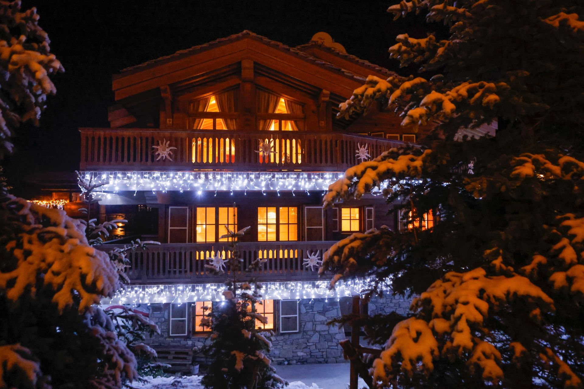 chalet de luxe 15 Pièces en location saisonnière sur COURCHEVEL (73120)
